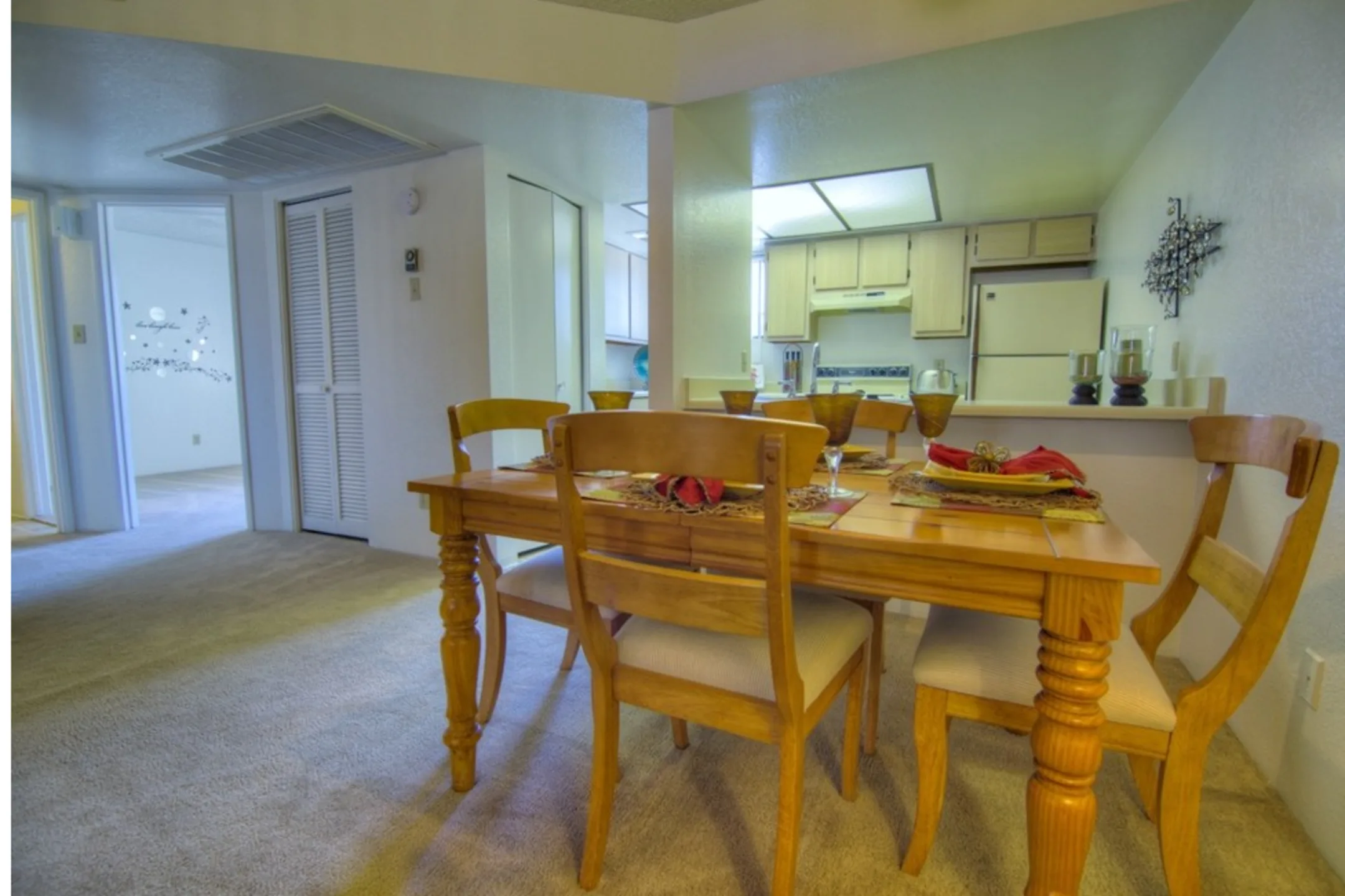 Dining Room - Butterfield Apartments - Flagstaff, AZ
