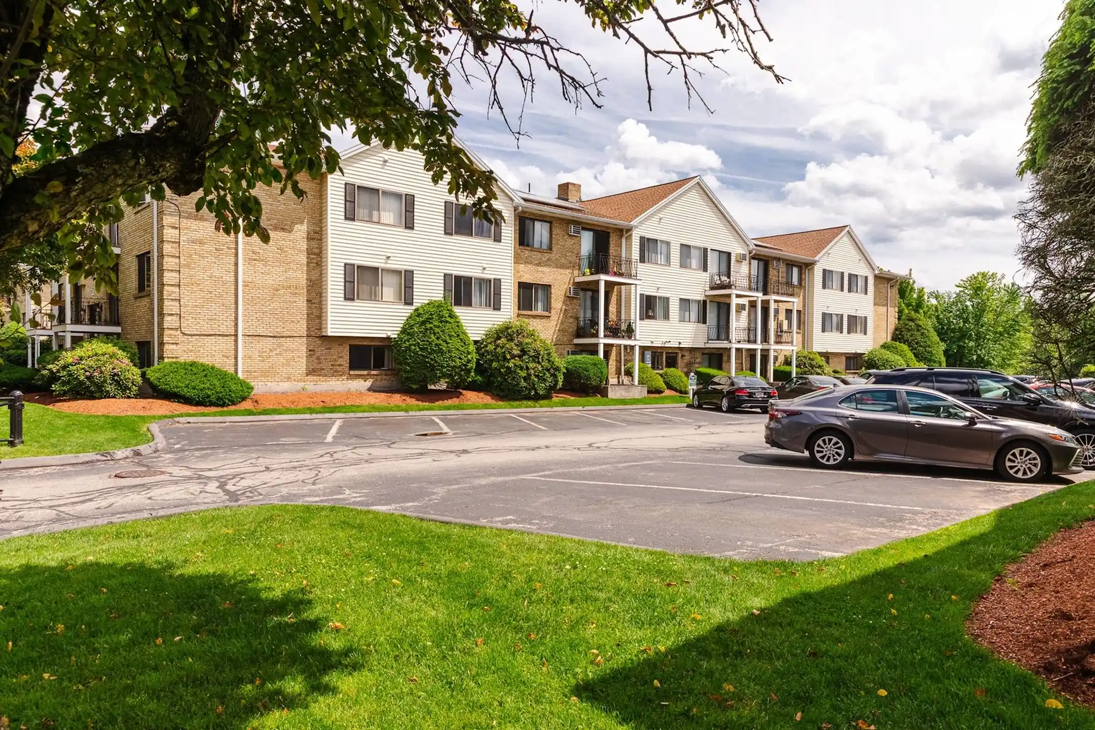 Princeton Apartments Lowell