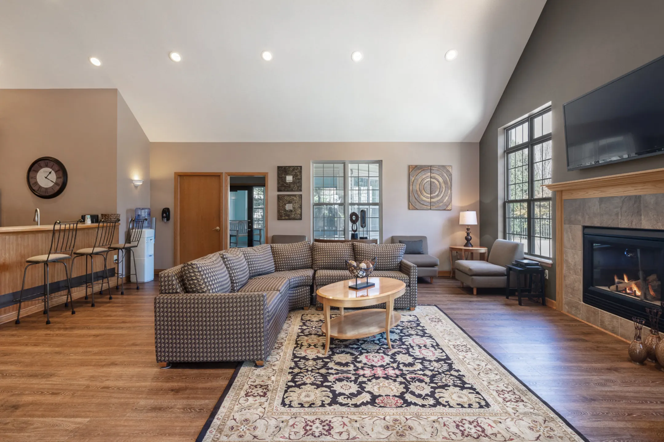 Deer Creek Apartments 8511 Greenway Blvd Middleton, WI Apartments