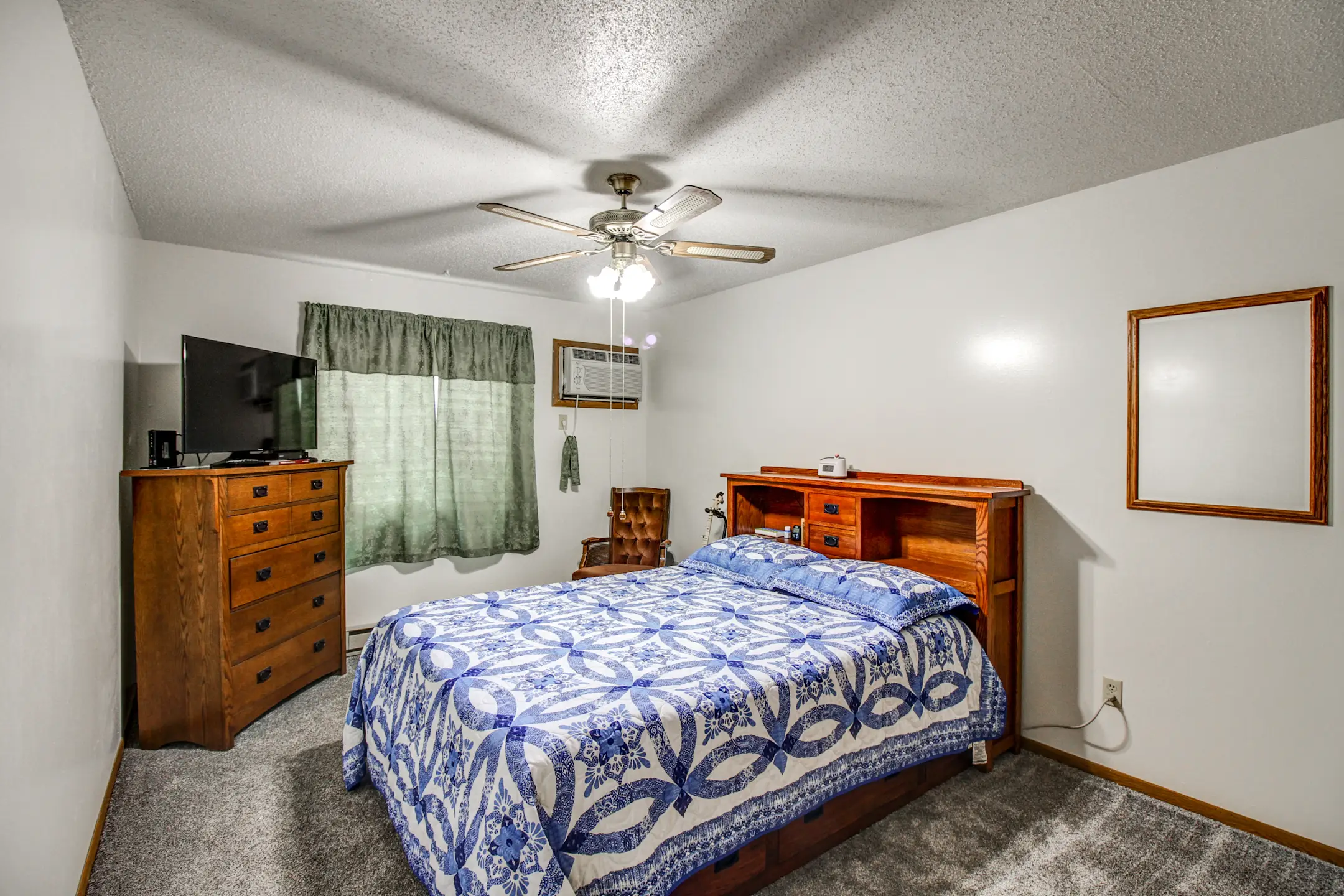 Bedroom - Walnut Ridge - Ankeny, IA