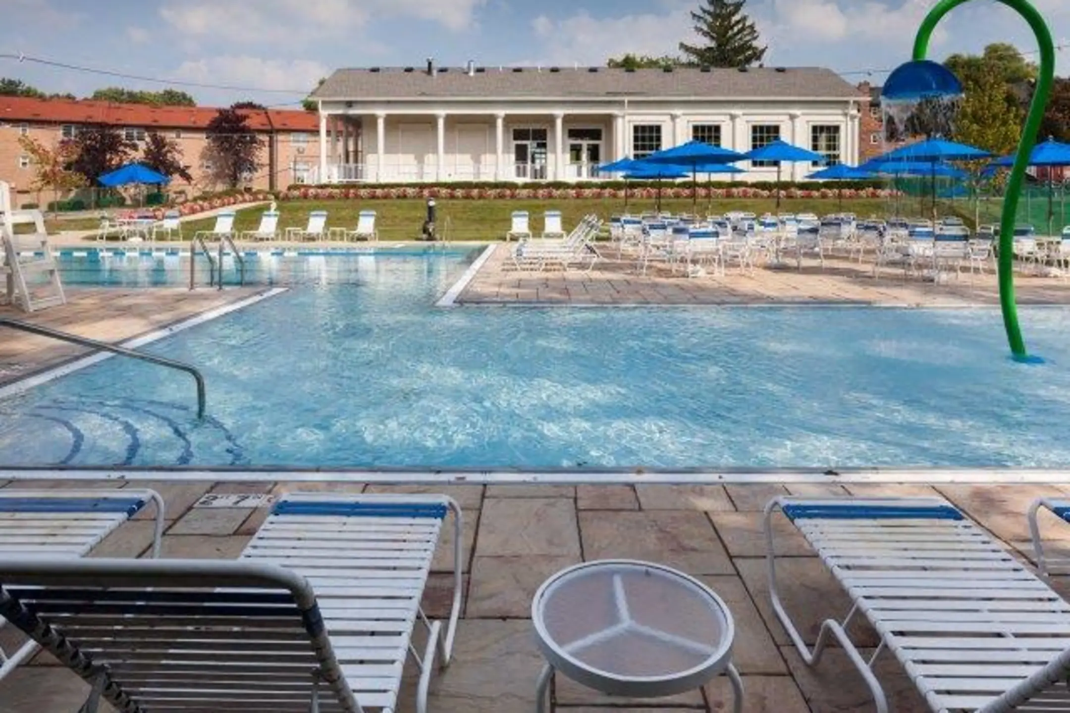 Gateways At Randolph 44 Center Grove Rd Randolph, NJ Apartments for