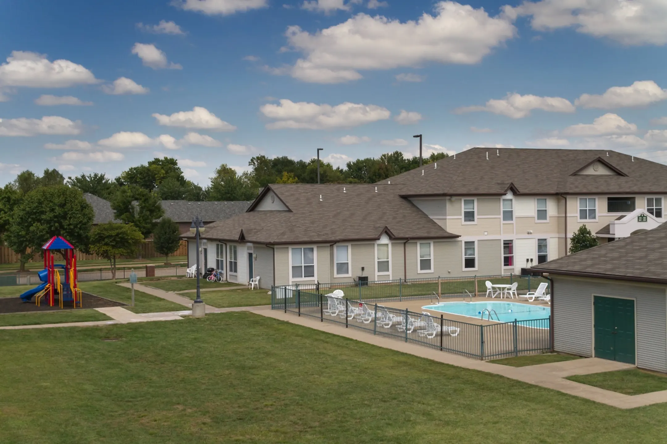 Chesterfield Village Apartments Apartments Springfield, MO 65807