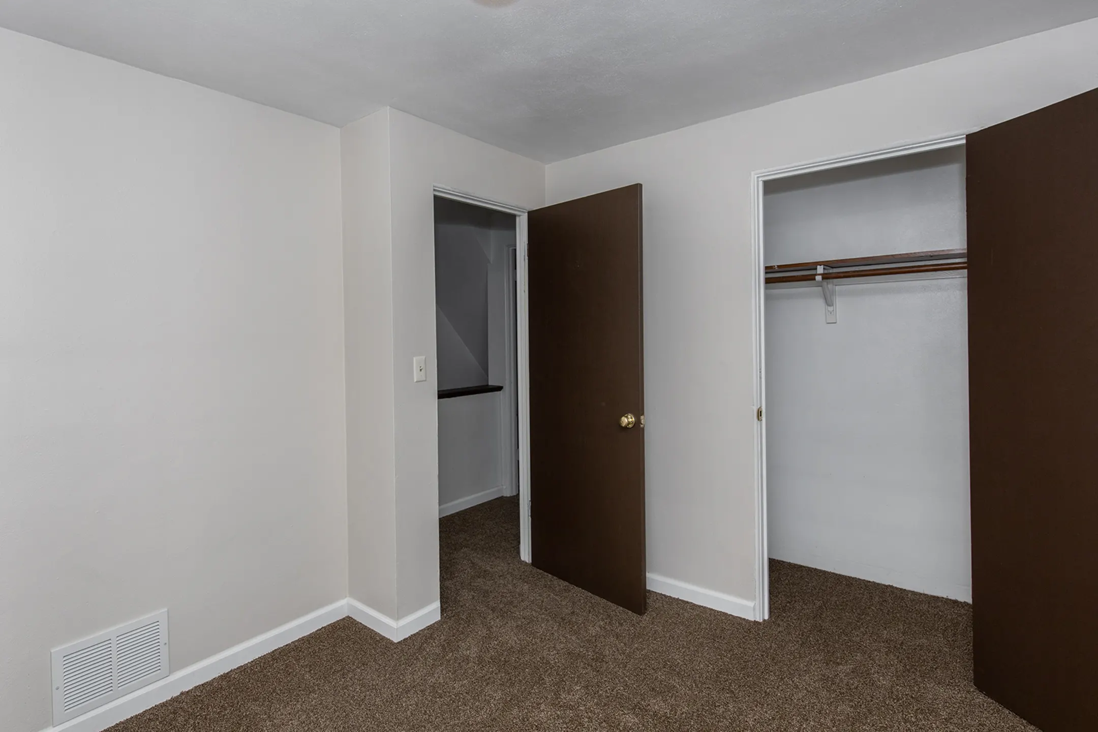 Bedroom - Downtown Town Homes - Bettendorf, IA
