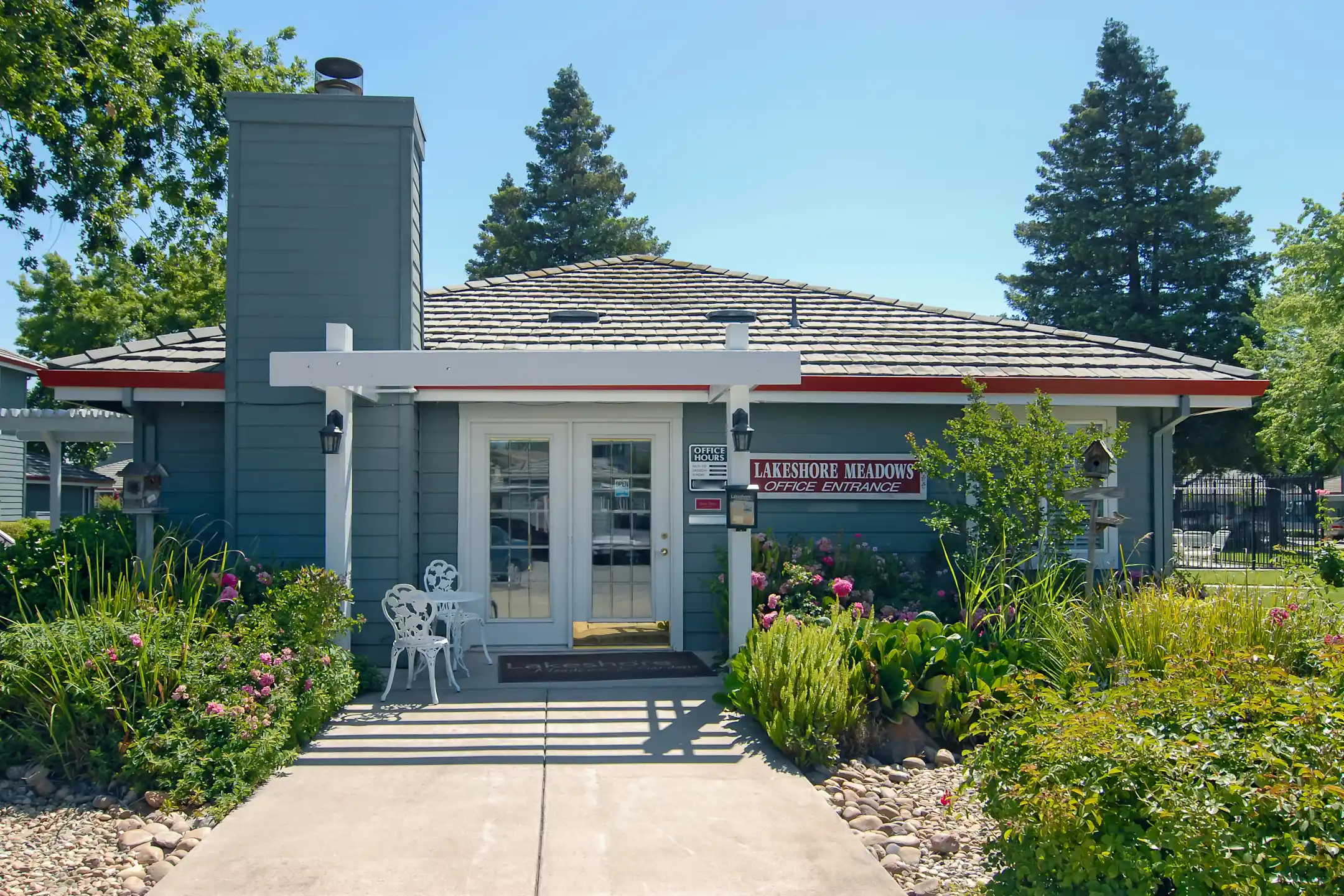 Lakeshore Gardens Apartments Lodi, CA 95242