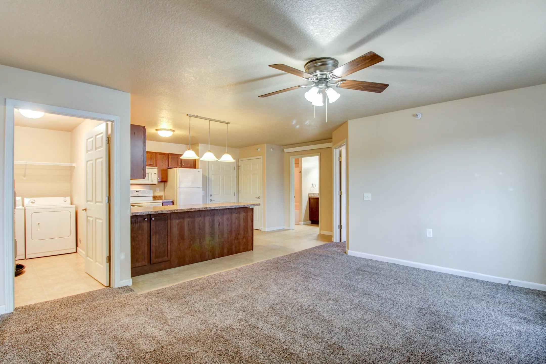 Living Room - Northdale Apartments - Minot, ND