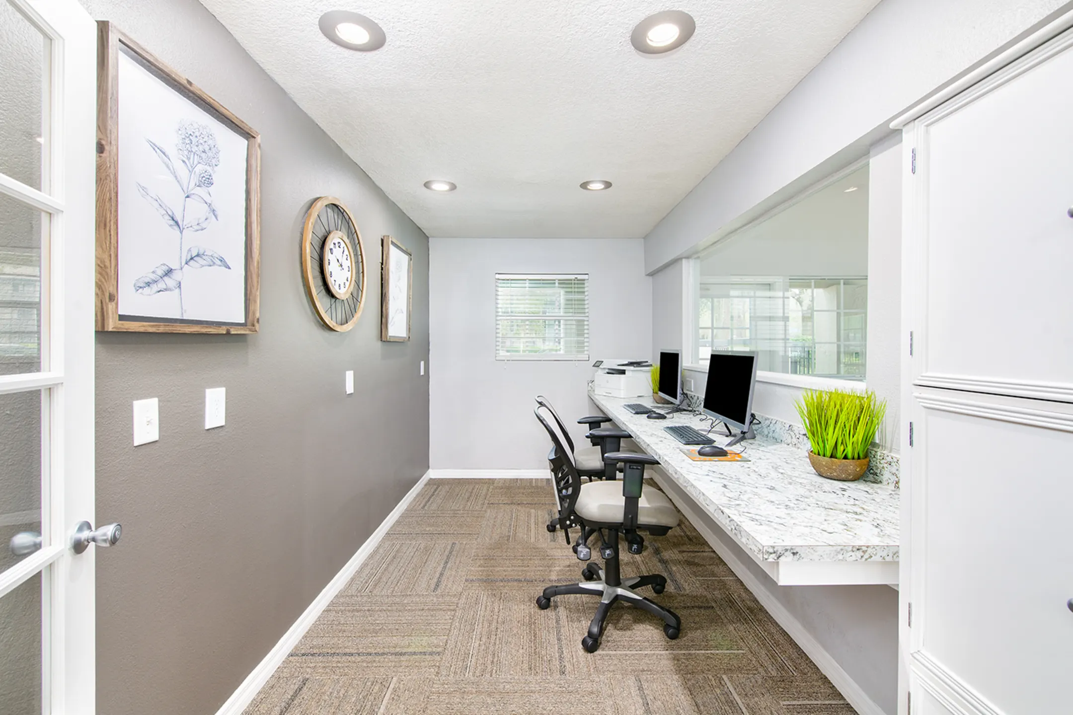 MAA Mandarin Lakes 11001 Old Saint Augustine Rd Jacksonville, FL