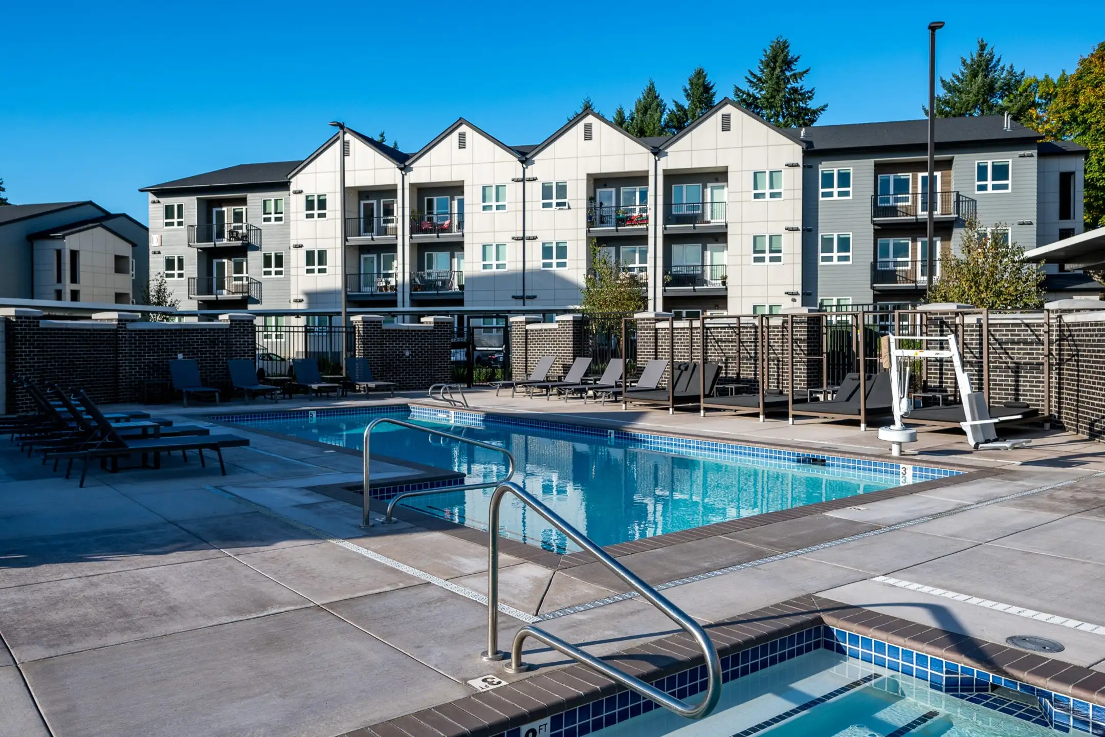 Pool - Seven Acres - Milwaukie, OR