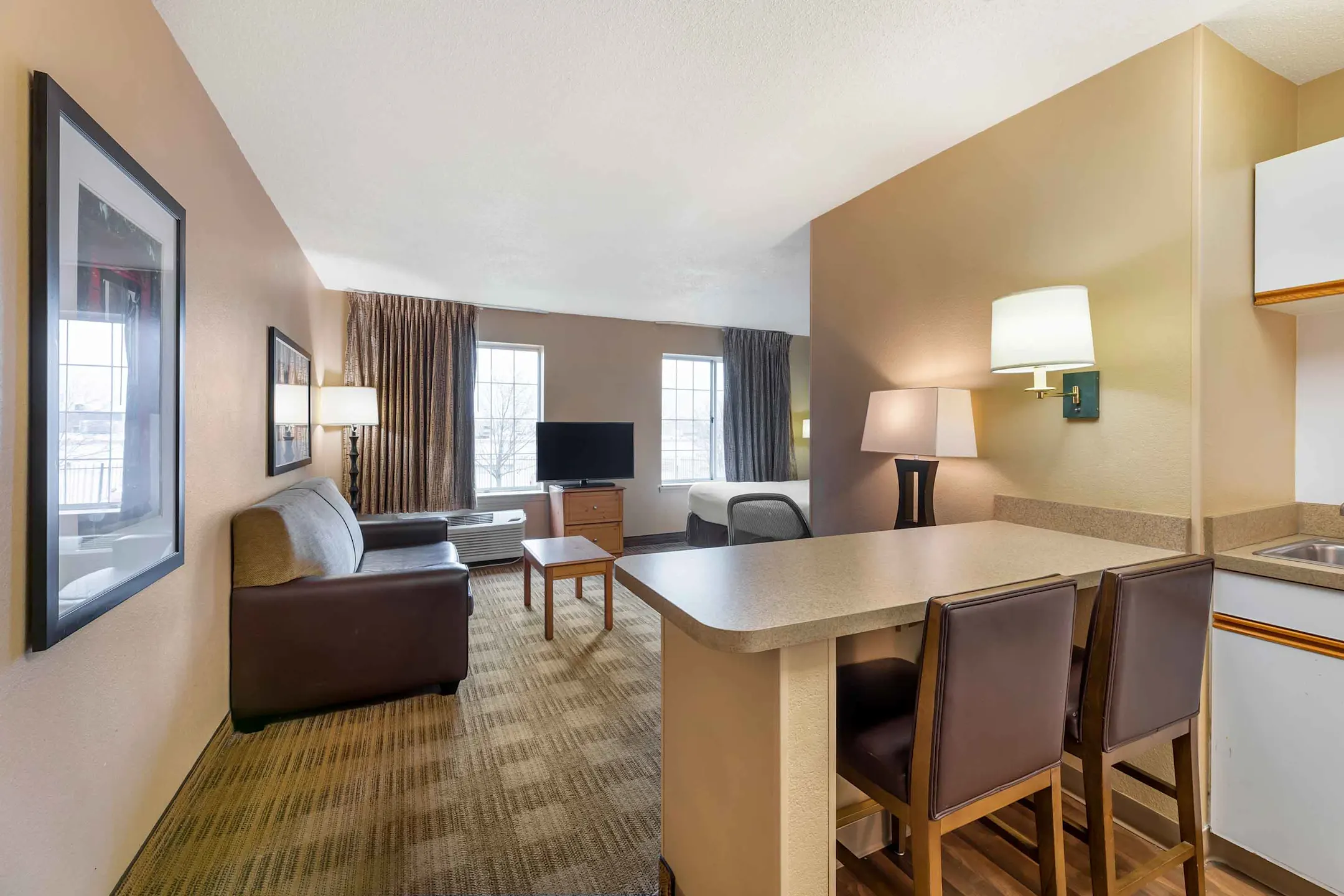 Furnished Studio Cleveland Beachwood Orange Place North