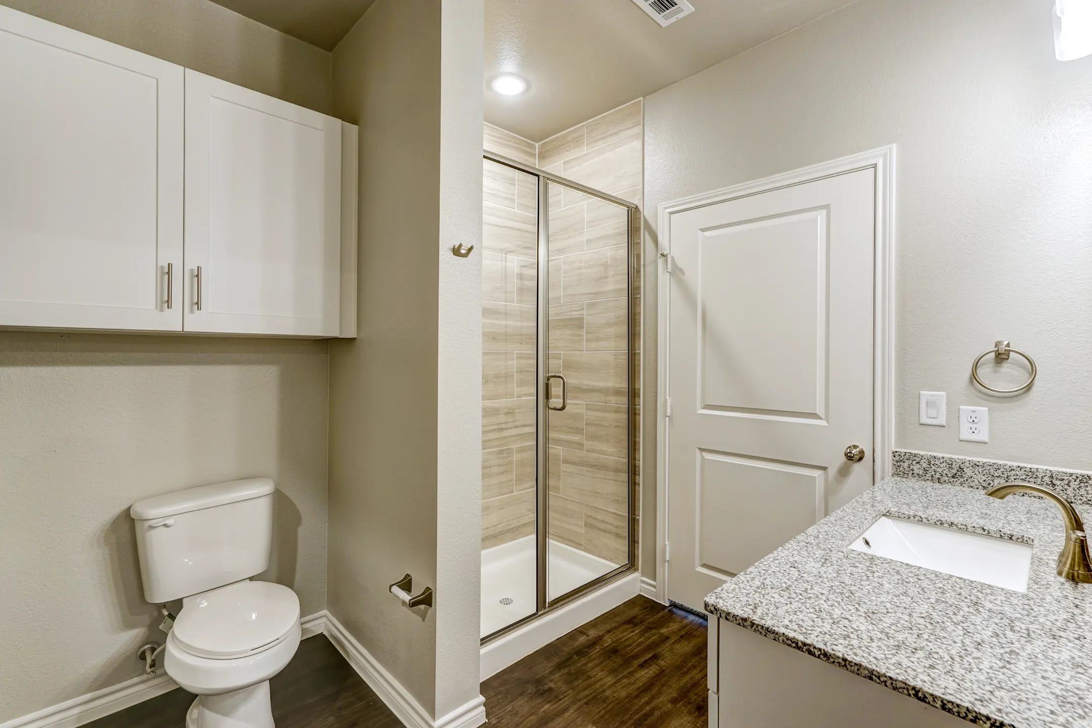 The Ovilla at Legacy Square 241 N Overlook Drive Red Oak, TX