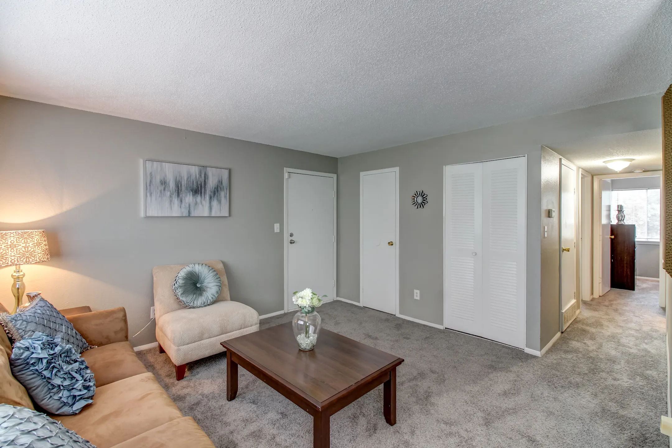 Timberline Apartments 616 NE 38th St Kansas City, MO Apartments for