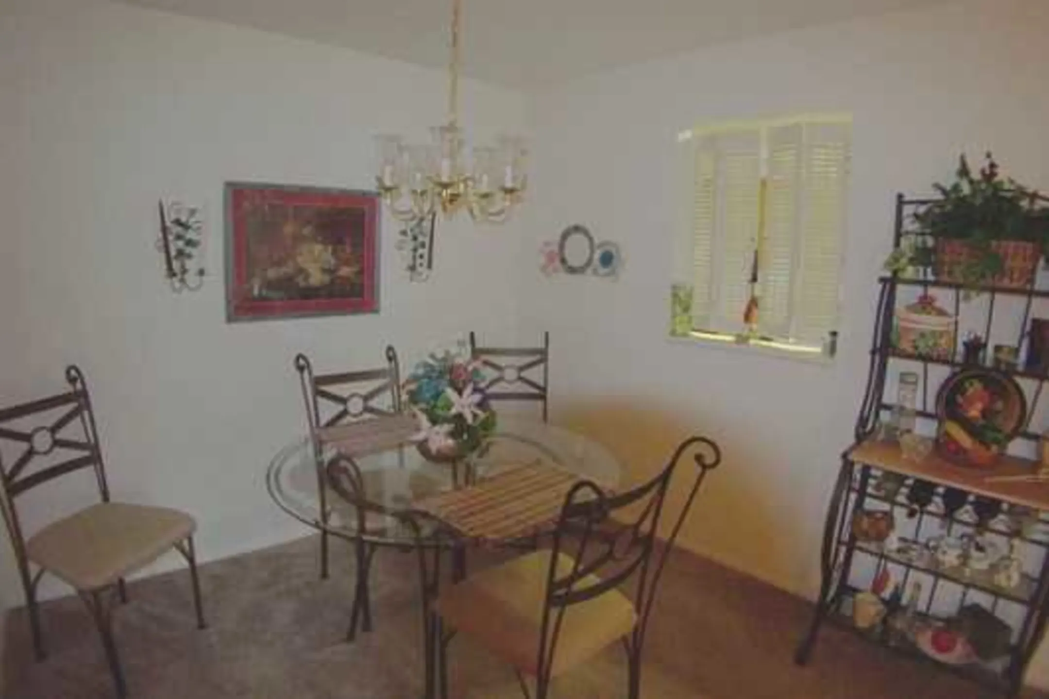 Dining Room - Glenbrook Park Apartments - Louisville, KY