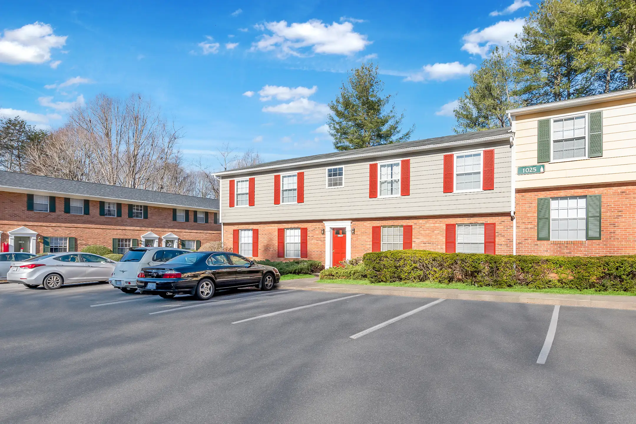 Cedar Hills Apartments and Townhomes Apartments Lenoir, NC 28645