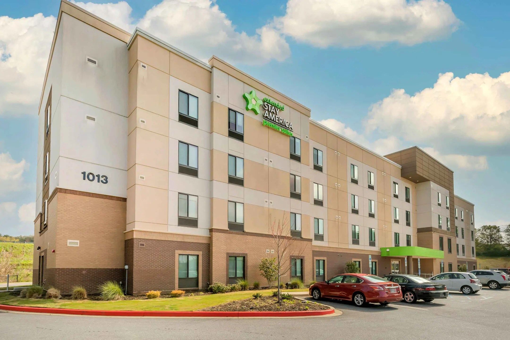 Building - Furnished Studio - Greenville - Woodruff Road - Greenville, SC