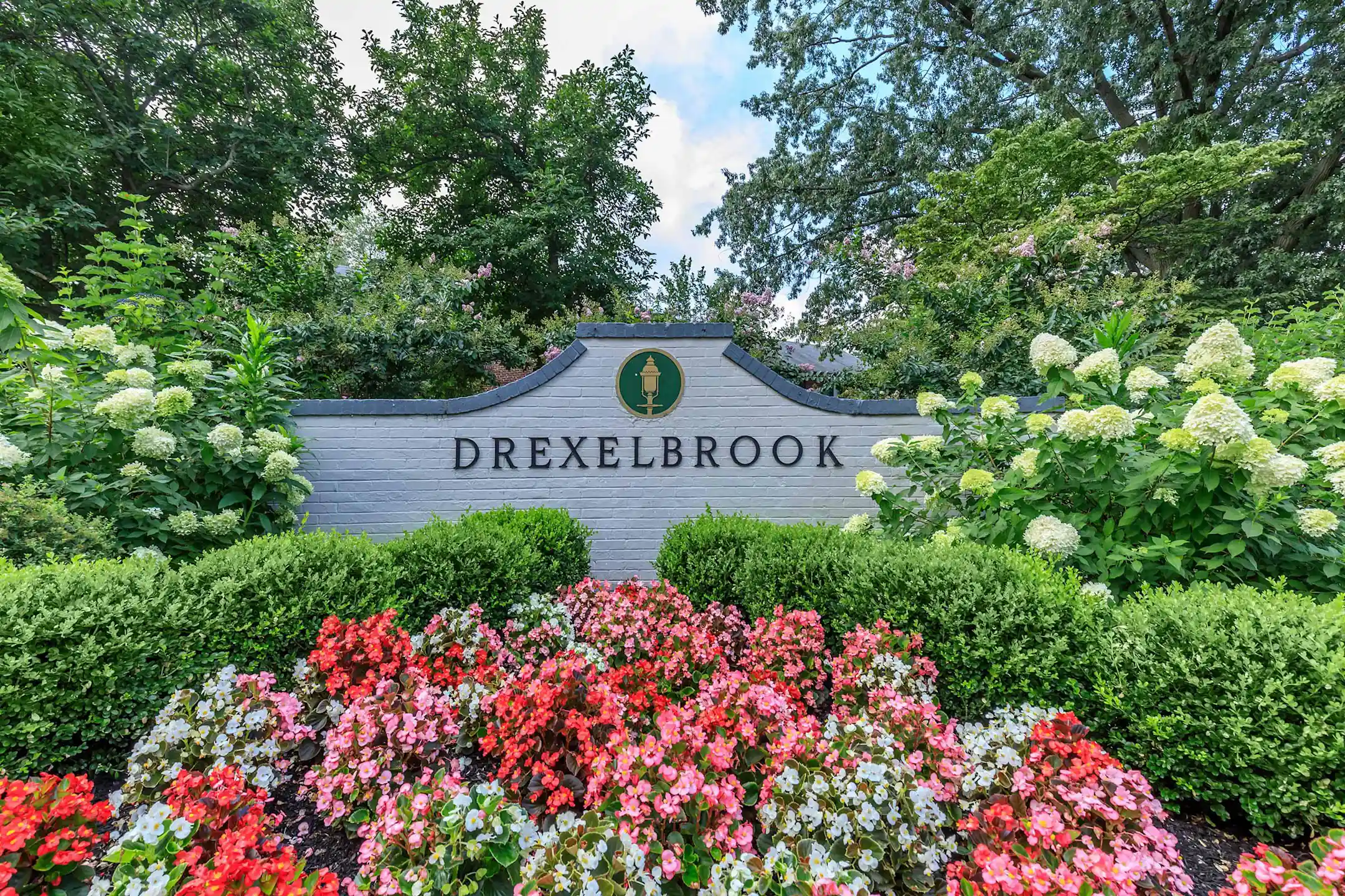 Drexelbrook Residential Community Apartments Drexel Hill, PA 19026