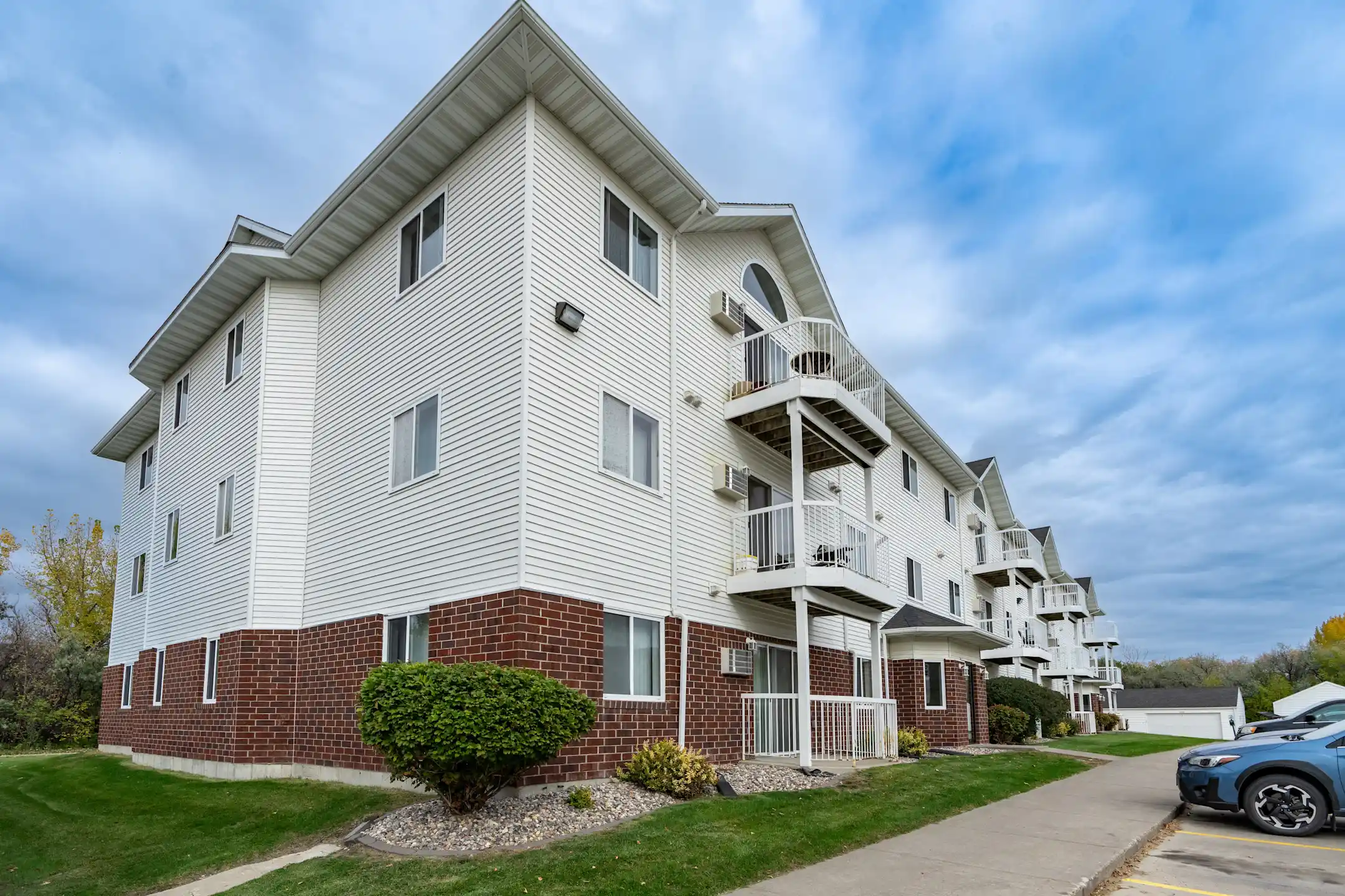 Columbia West Apartments Apartments Grand Forks, ND 58201
