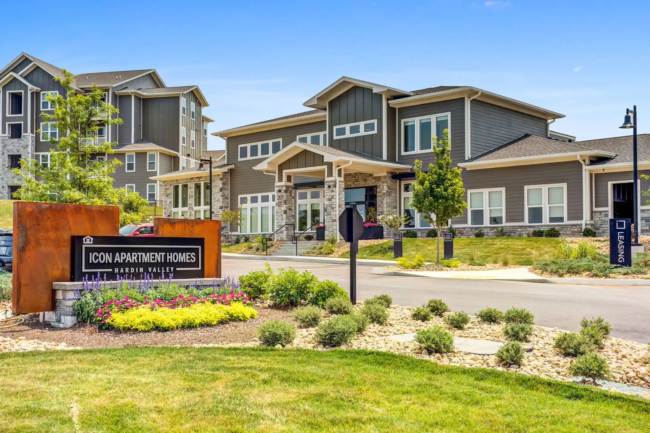 Icon Apartment Homes At Hardin Valley 10758 Carmichael Road