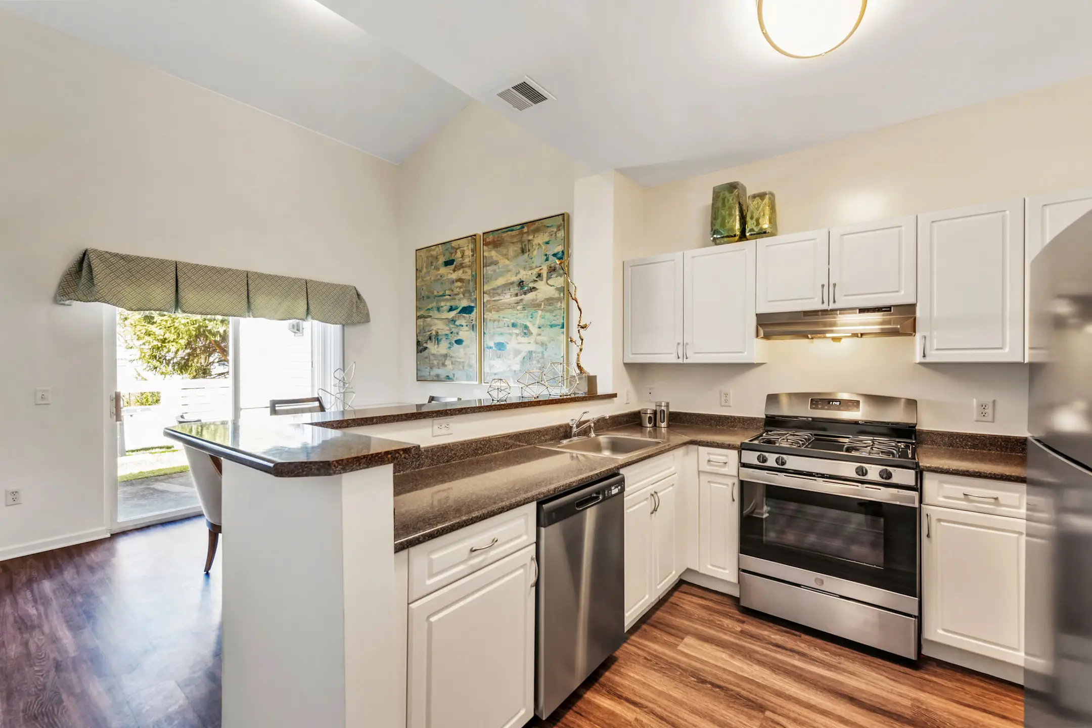 Rosemont Brookhaven Apartments Bellport, NY 11713