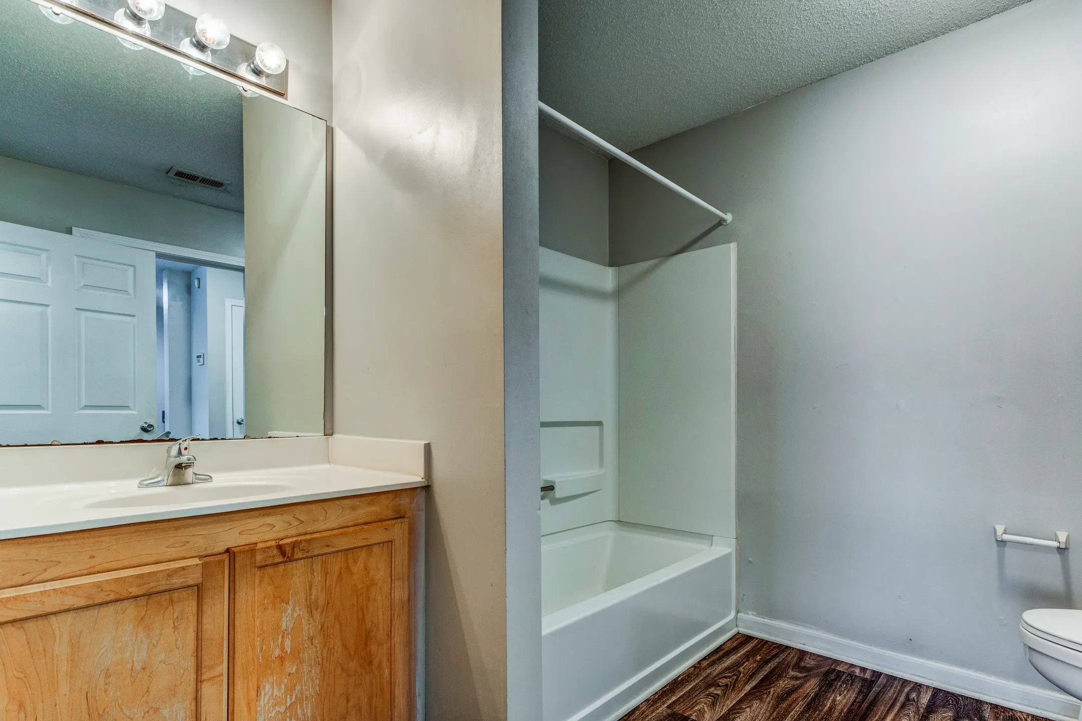 Grand Summit Apartments Greensboro, NC 27410