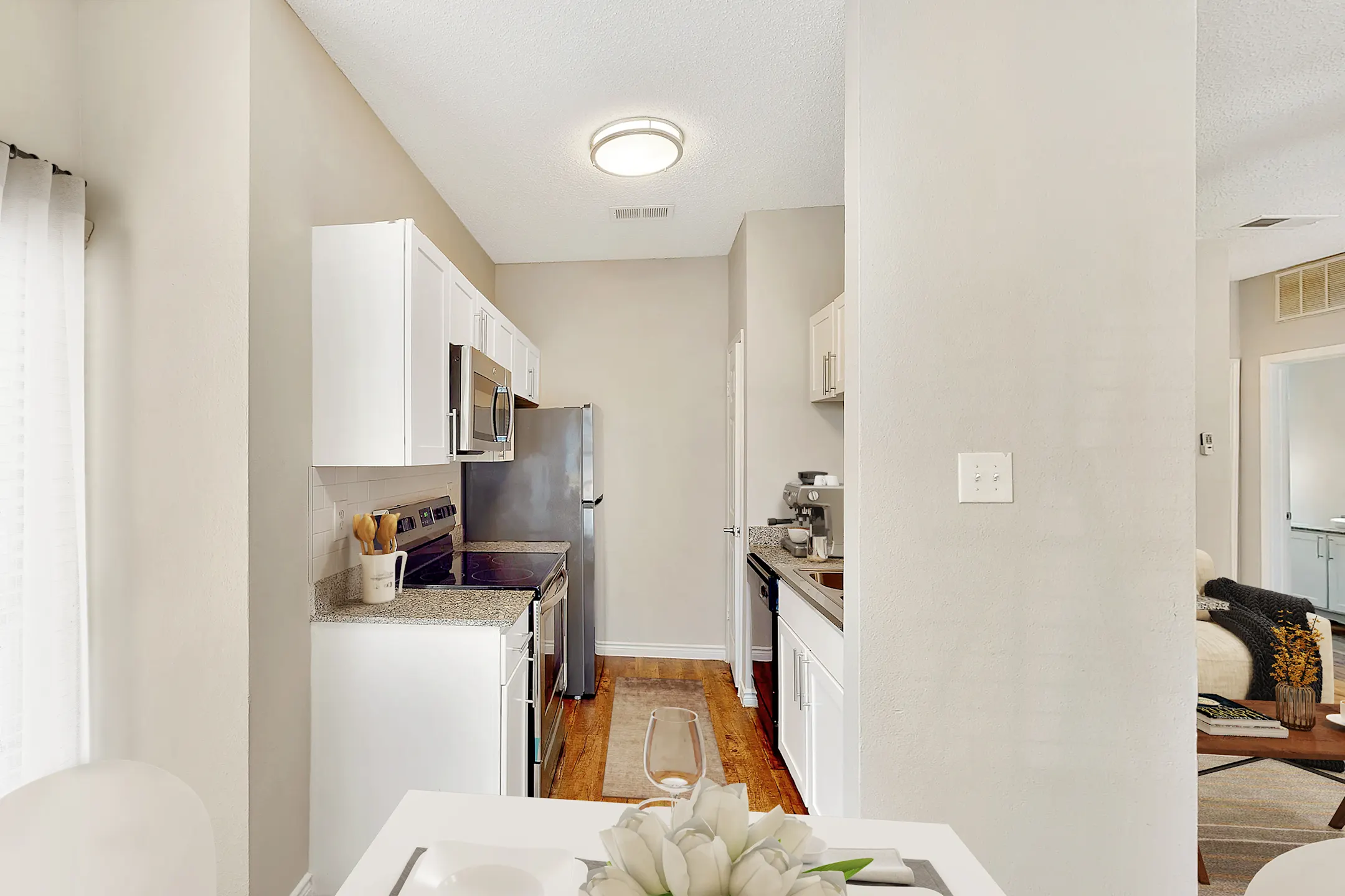 Prime at Lake Highlands 9727 Whitehurst Dr Dallas, TX Apartments