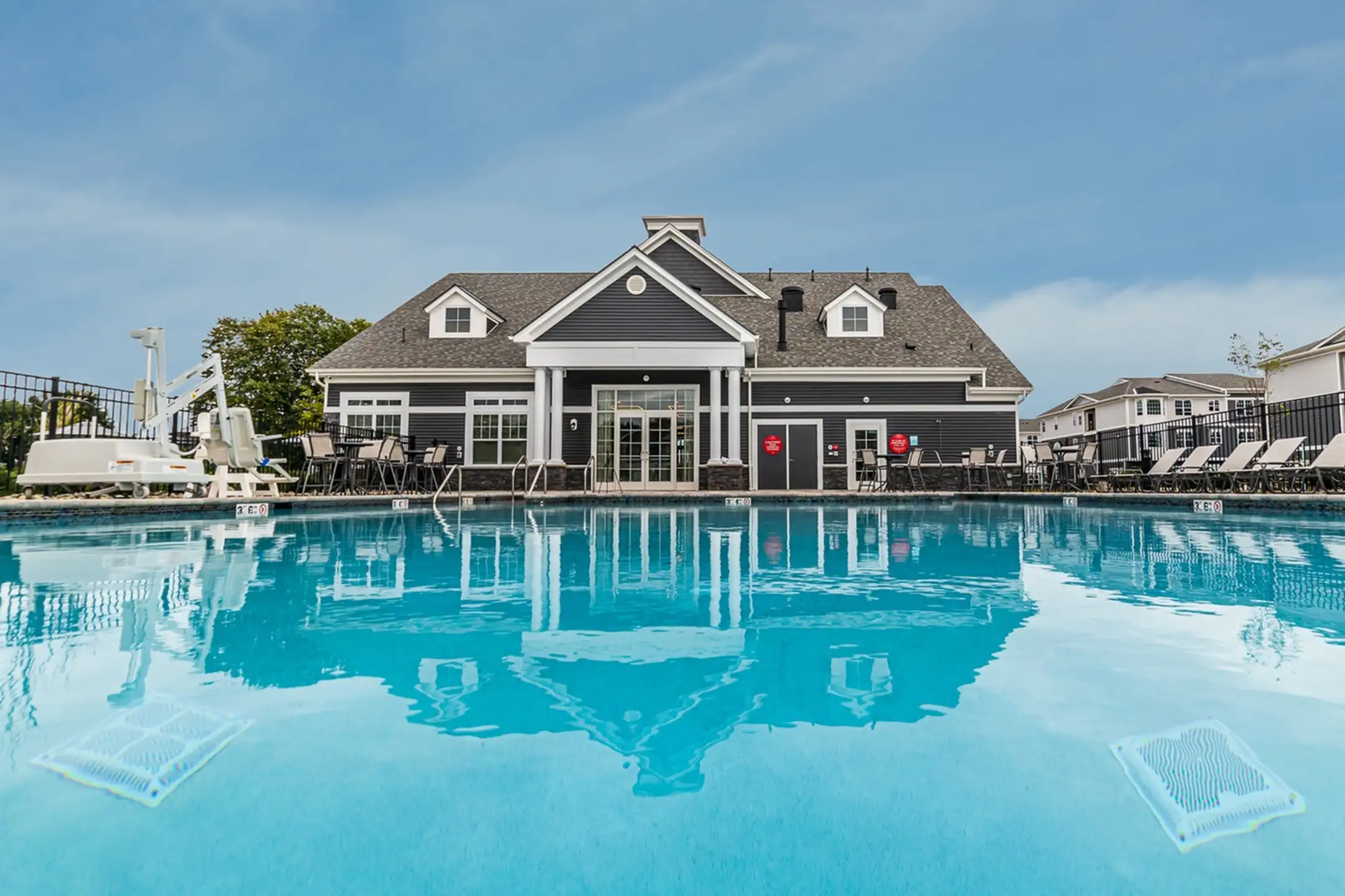 Camelot at Marlboro 98 Lukas Blvd. NJ Apartments for