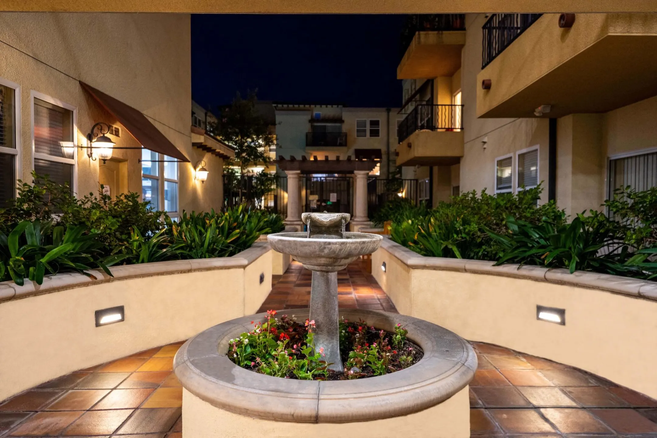 The Villagio Apartments 19053 Nordhoff St Northridge, CA Apartments