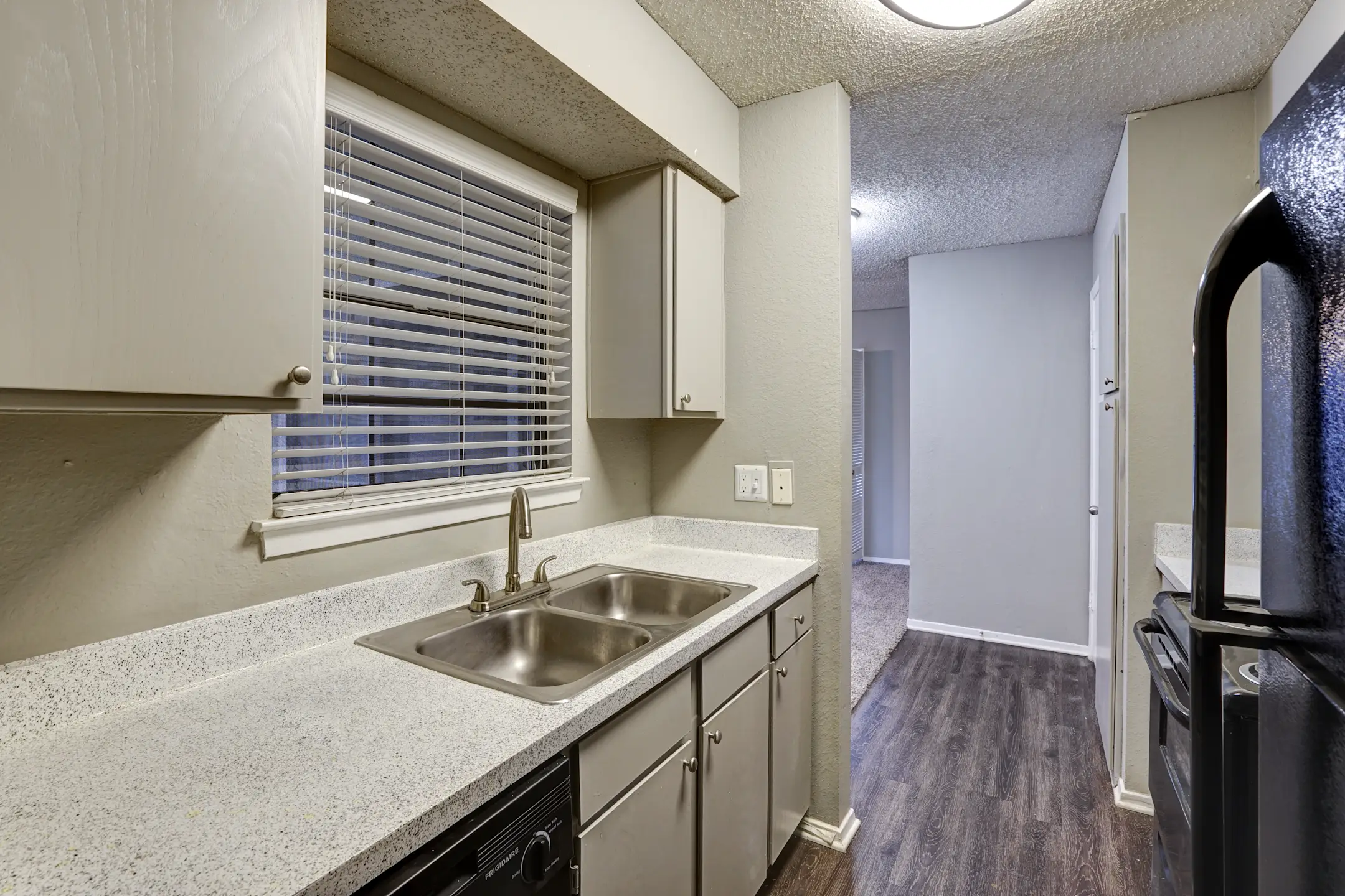 Whispering Oaks Apartments 1598 Weyland Dr North Richland Hills, TX