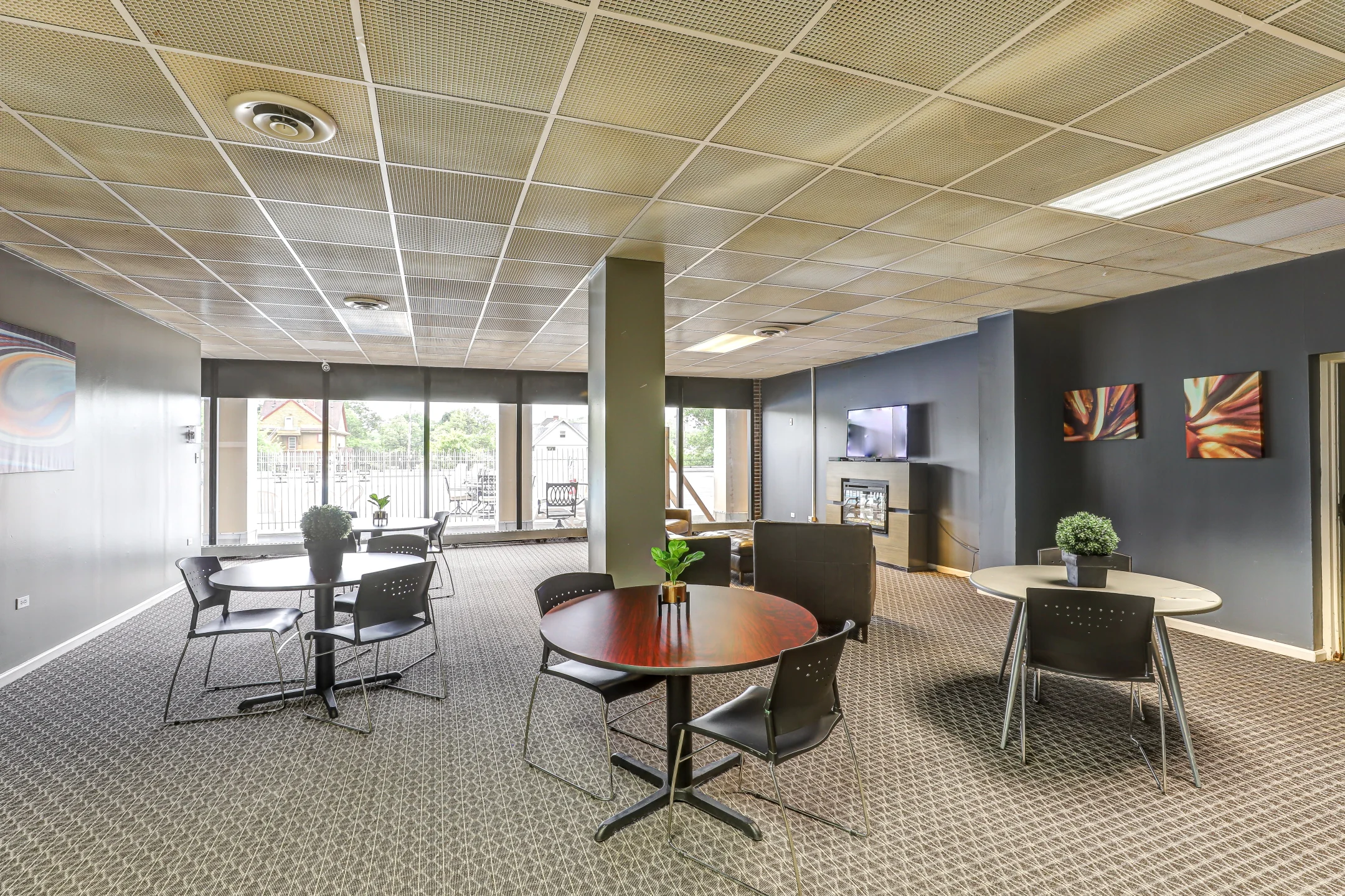 Lansing Tower Apartments Lansing, MI 48933