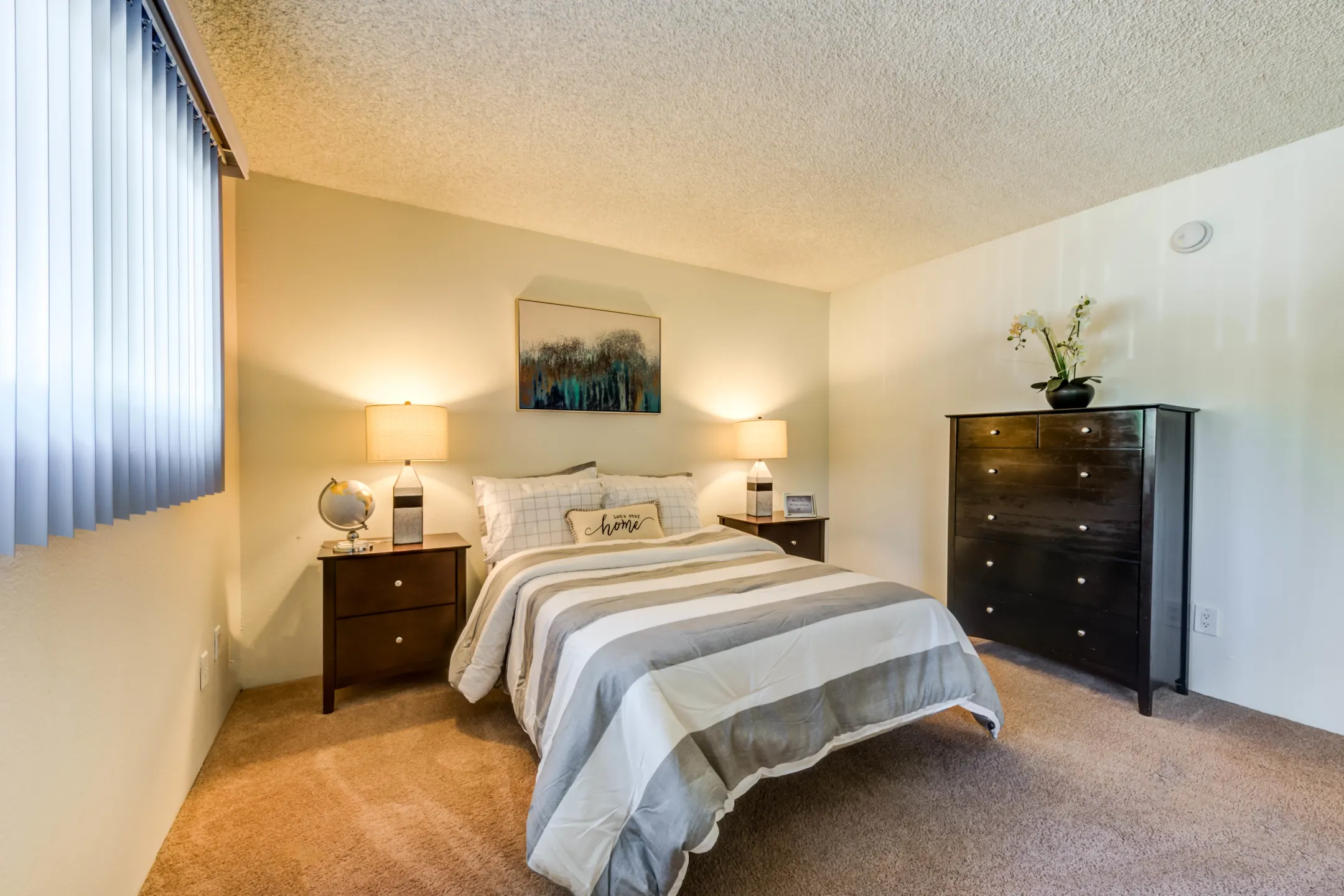 Bedroom - Esplanade Apartments - Van Nuys, CA