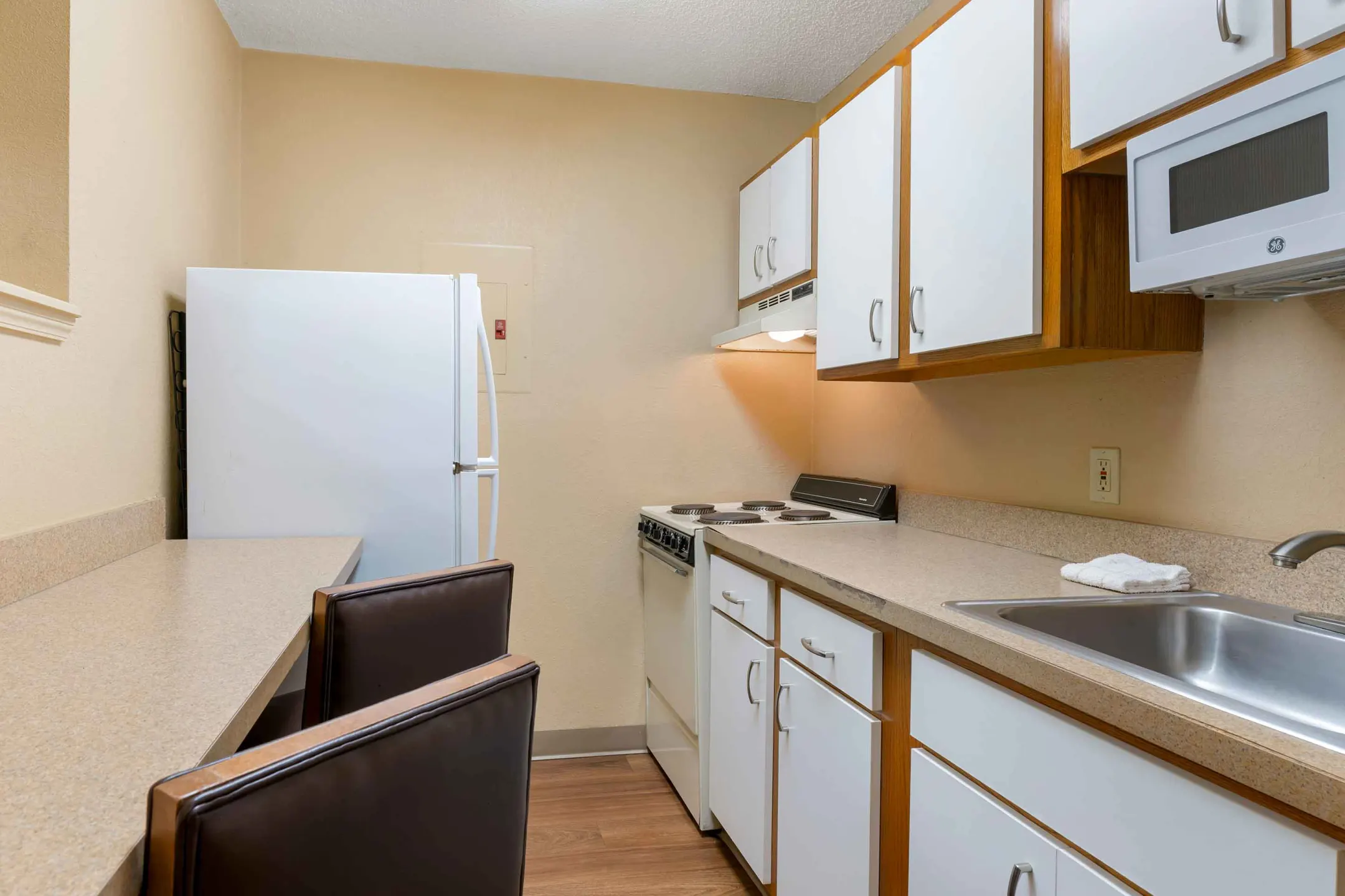 Kitchen - Furnished Studio - St. Louis - Earth City - Earth City, MO