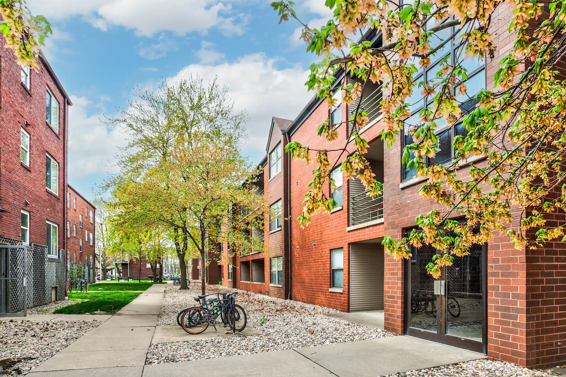 Roland Realty Apartments Champaign, IL 61820