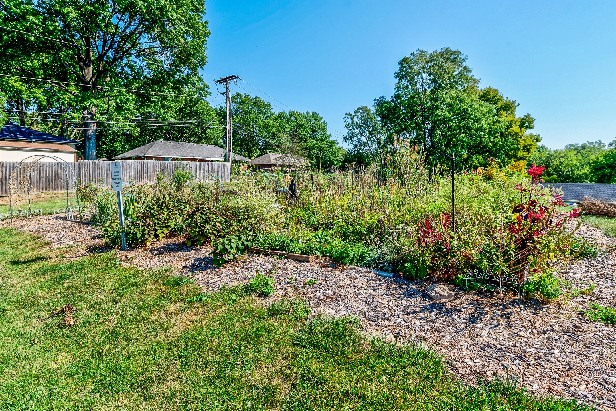 Pinehurst Apartments Kansas City, MO 64118