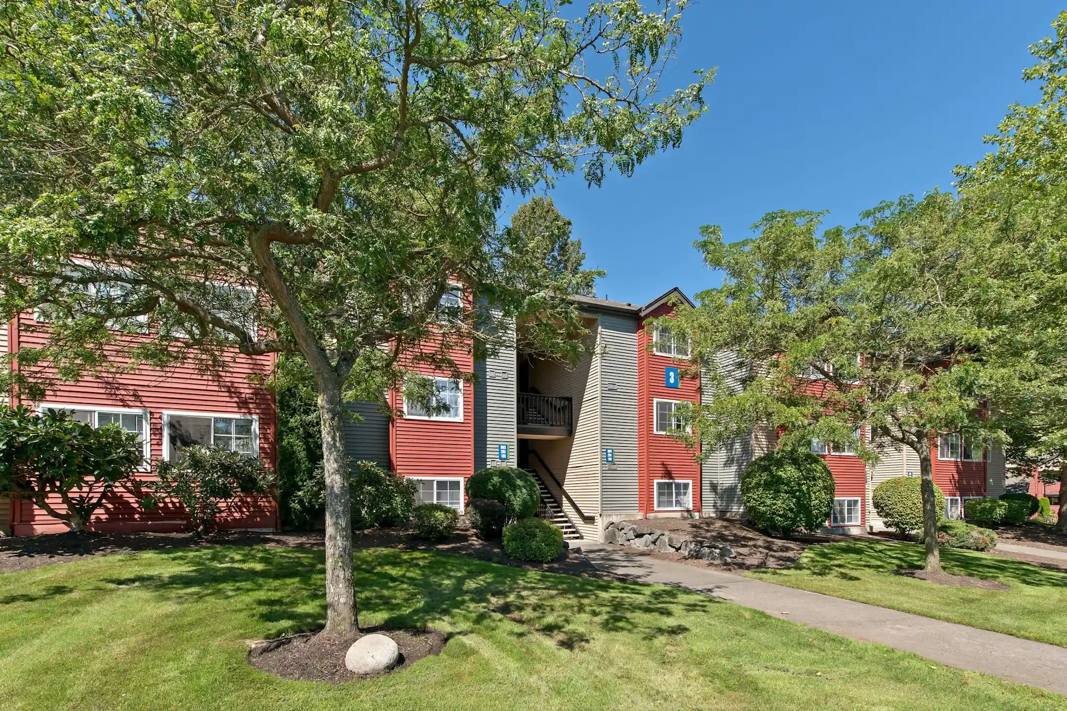 Pavilion Apartment Homes 1900 SW Campus Dr Federal Way, WA