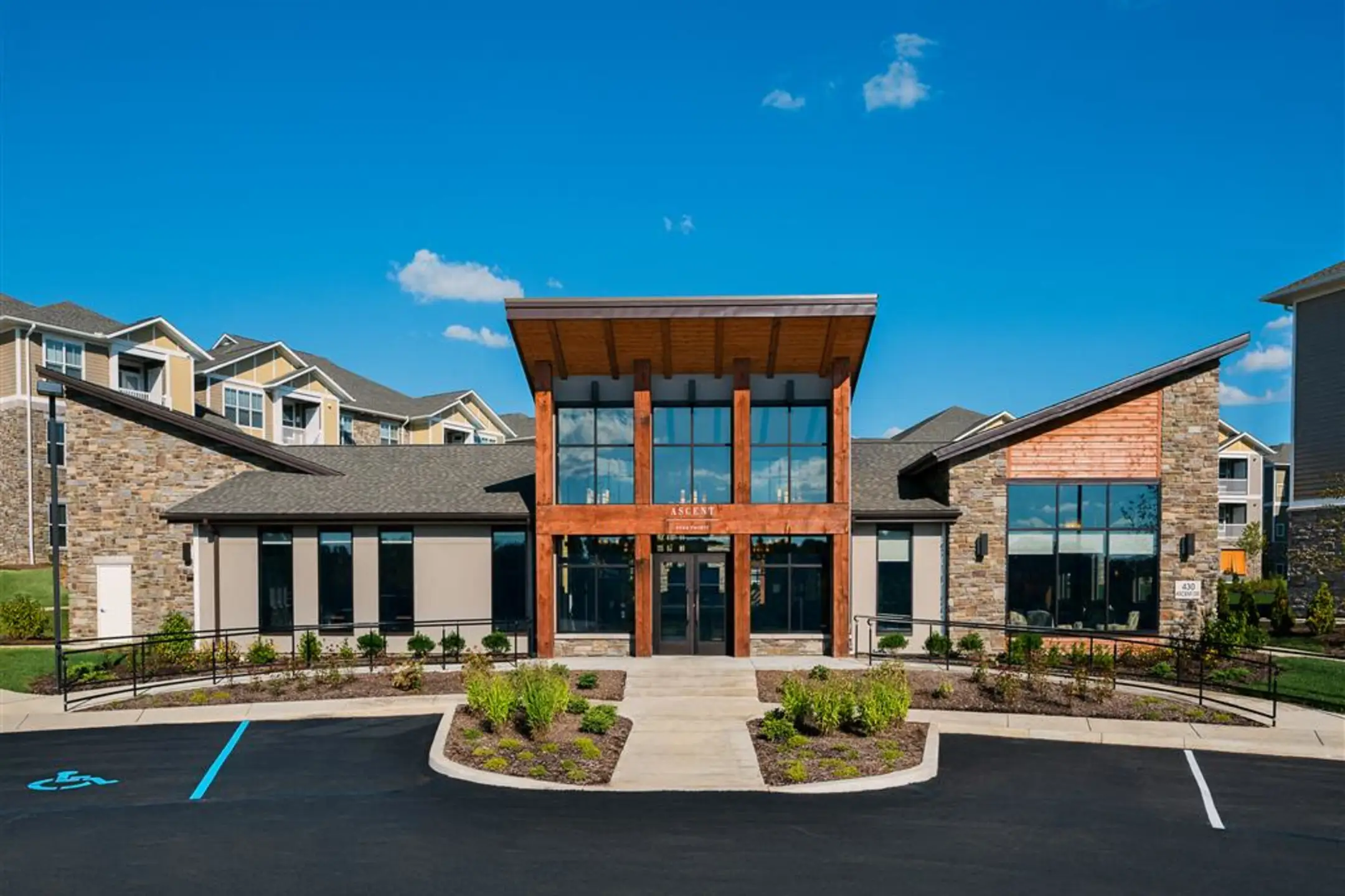 Ascent 430 Apartments Wexford, PA 15090