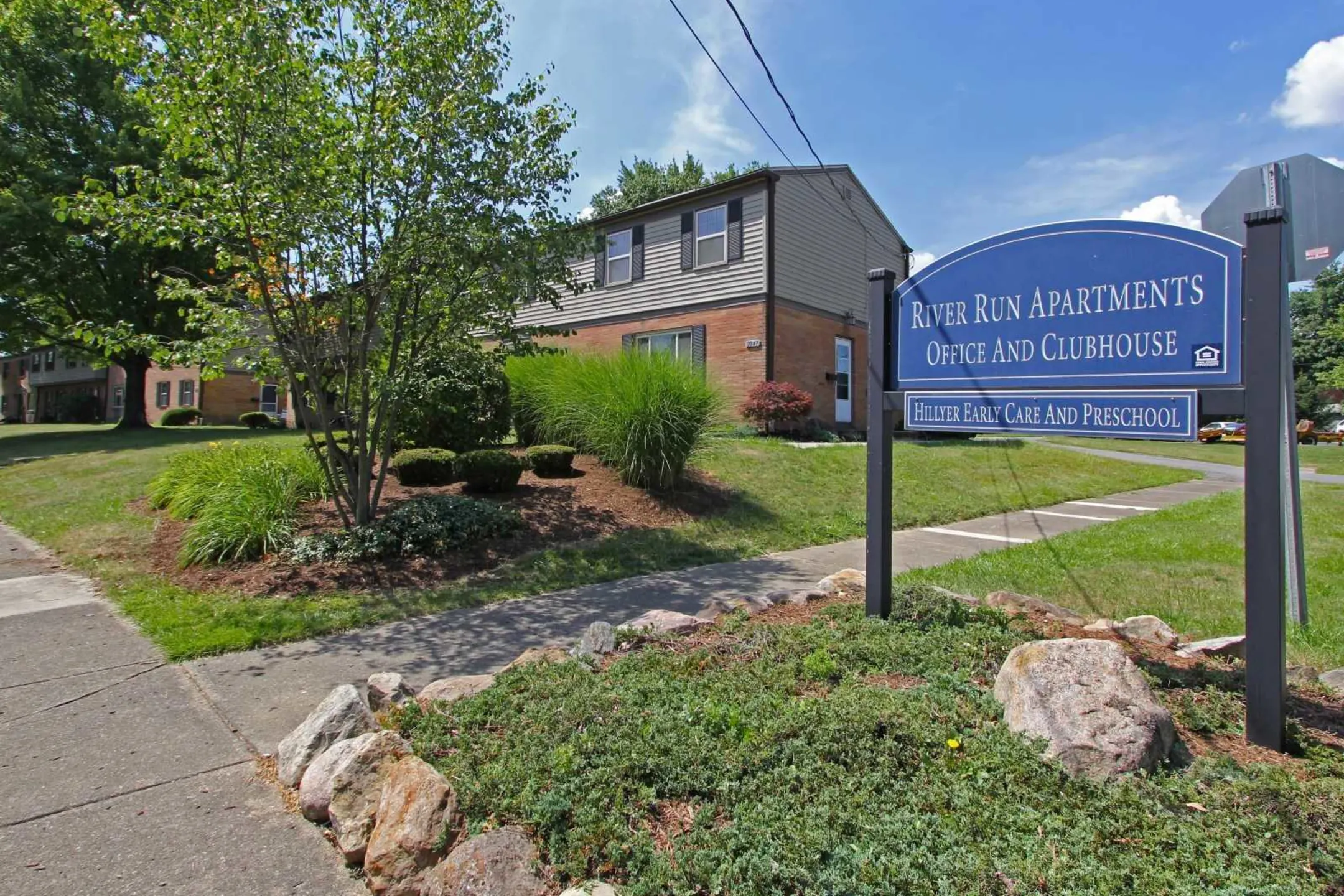 Community Signage - River Run Apartments - Warren, OH