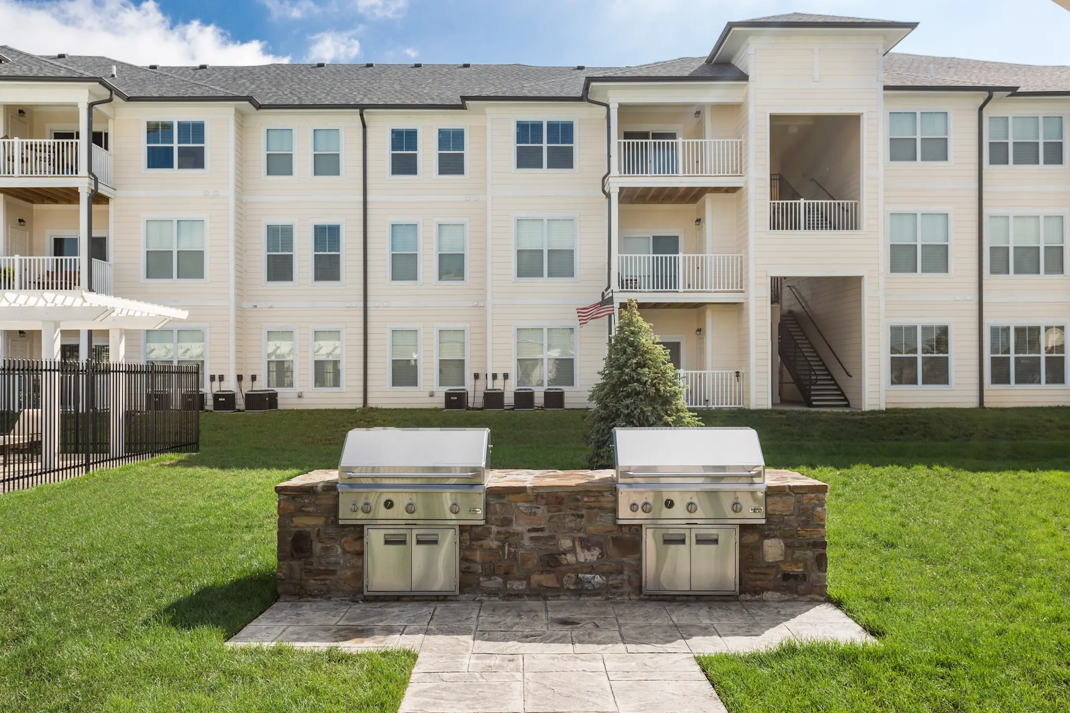 Southern Dunes Apartments Indianapolis, IN 46217