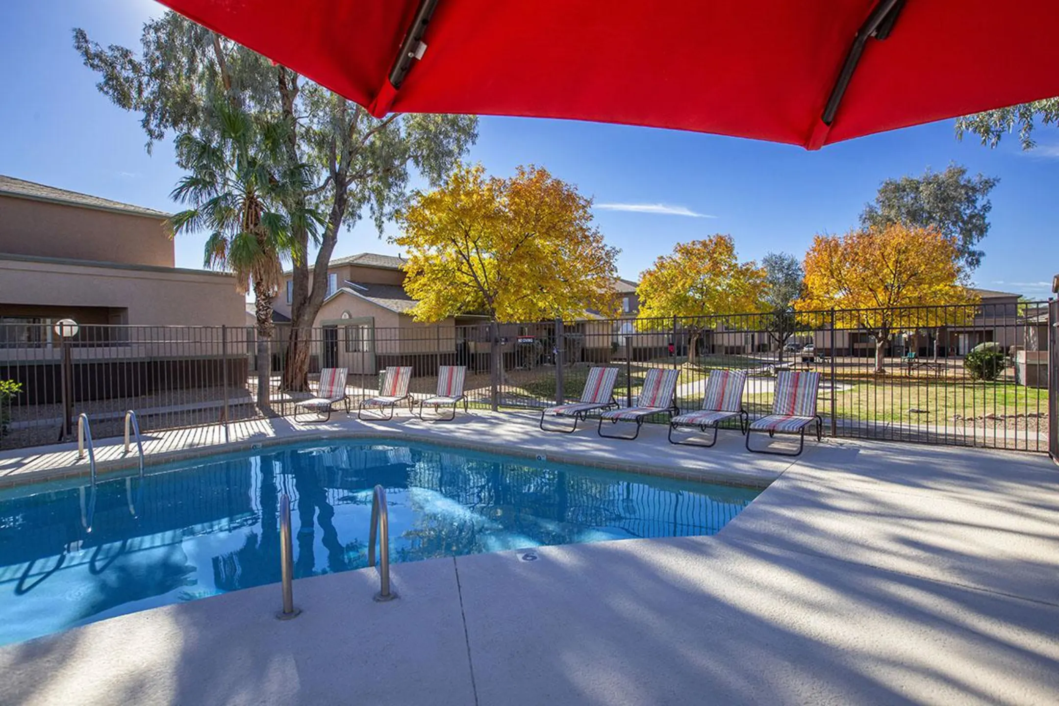 Ventura Townhomes Apartments - Tucson, AZ 85706