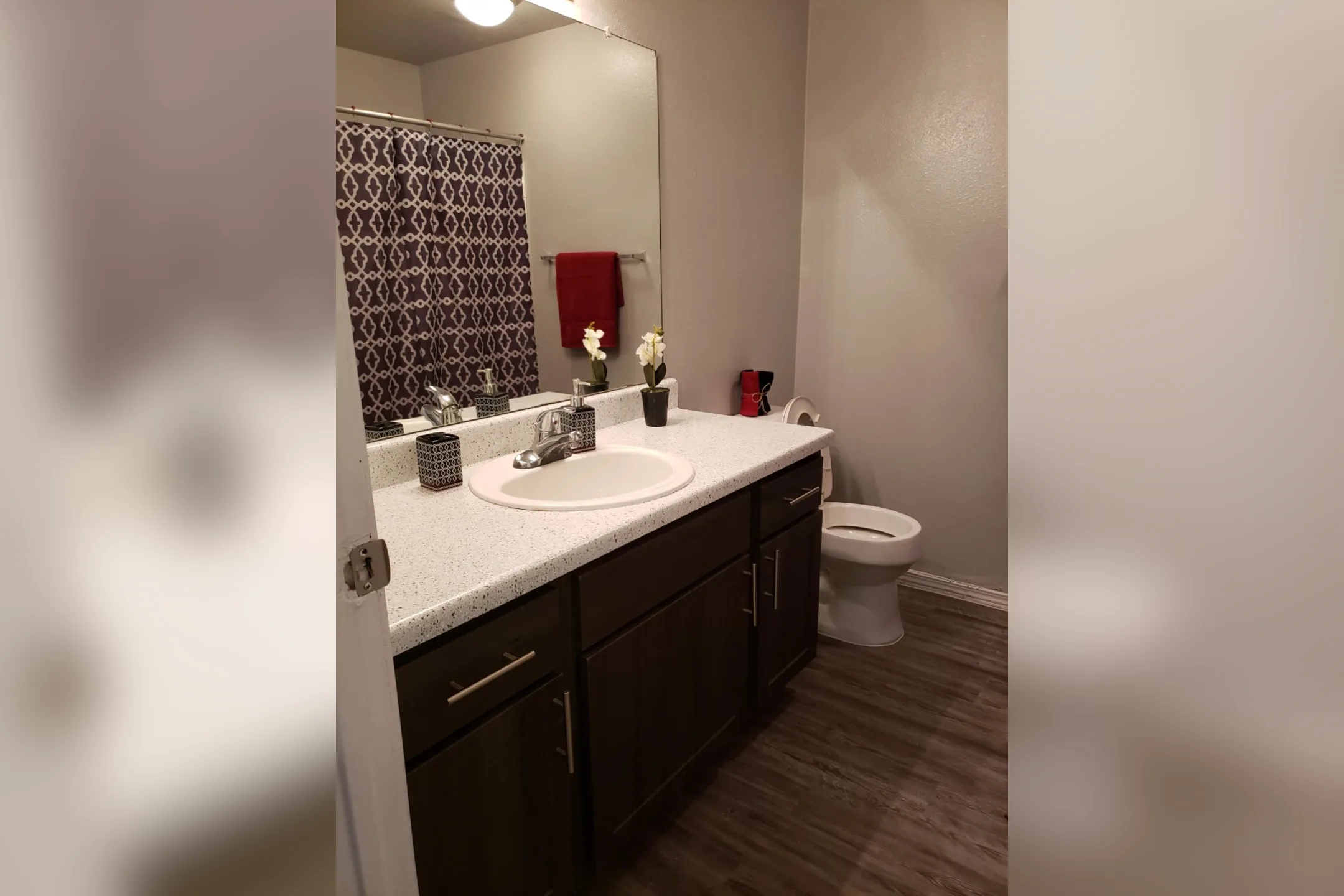 Bathroom - Palo Alto Apartment Homes - San Antonio, TX