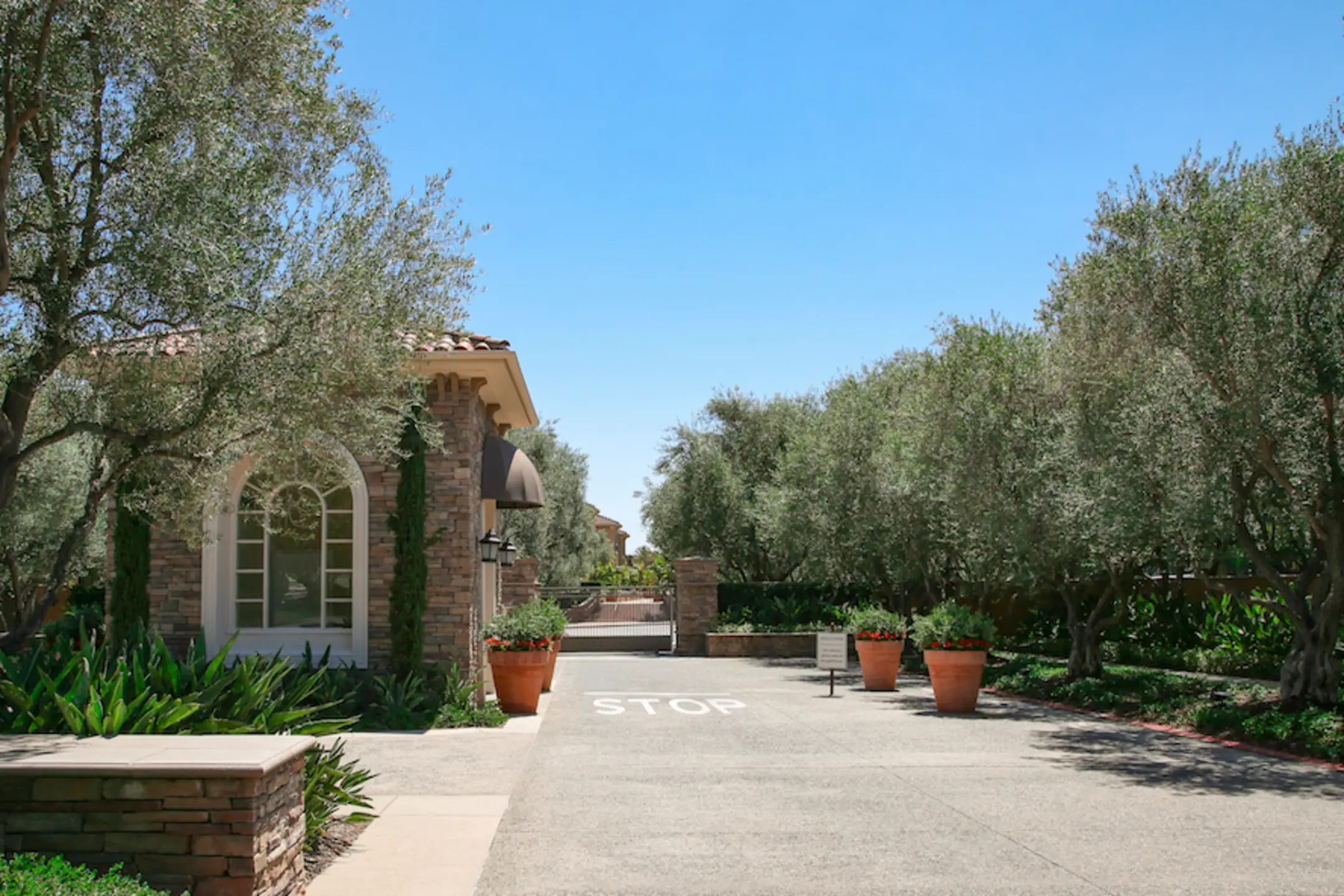 Newport Bluffs Apartments Newport Beach, CA 92660