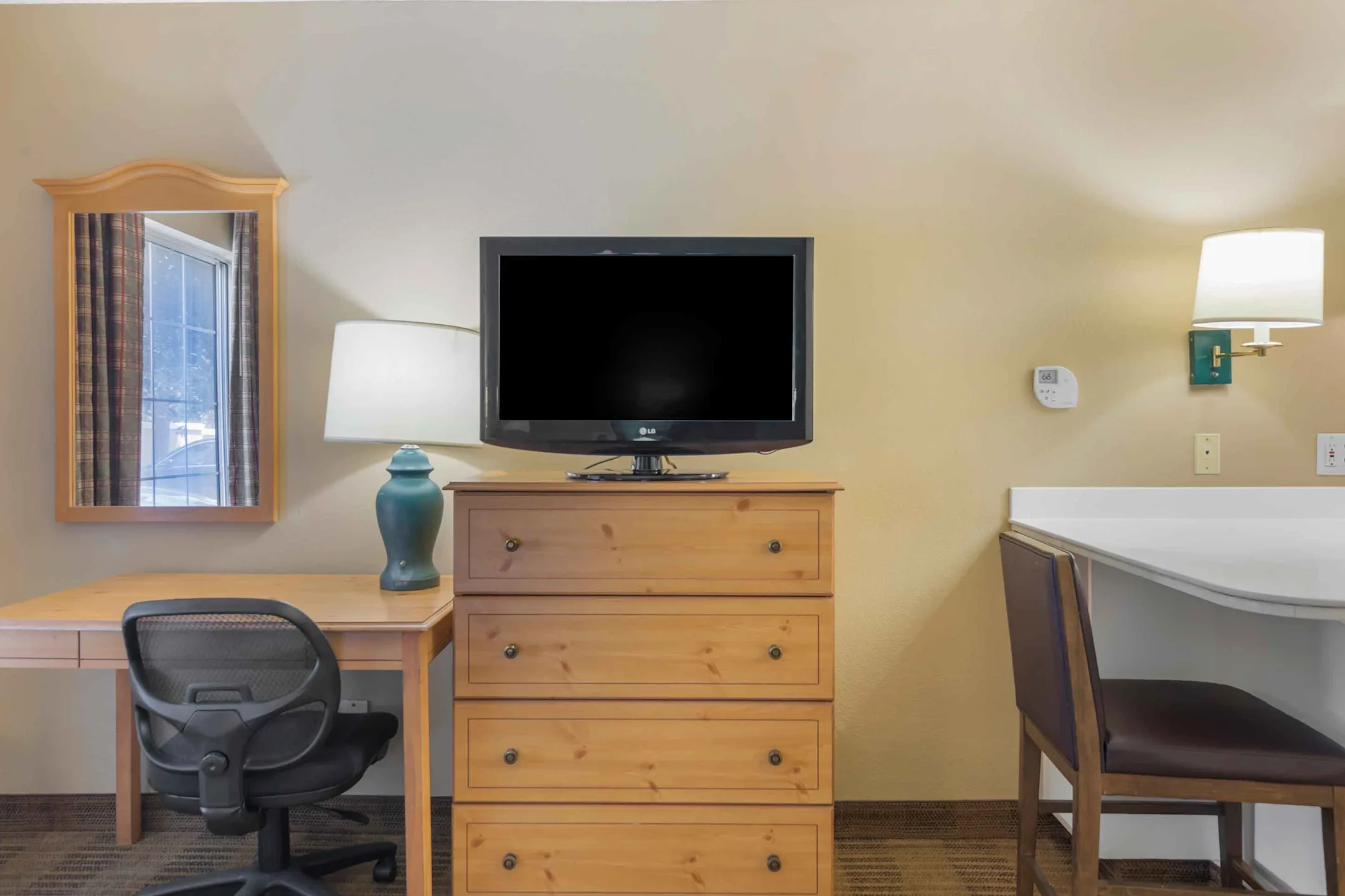 Bedroom - Furnished Studio - Chicago - Lombard - Oakbrook - Lombard, IL