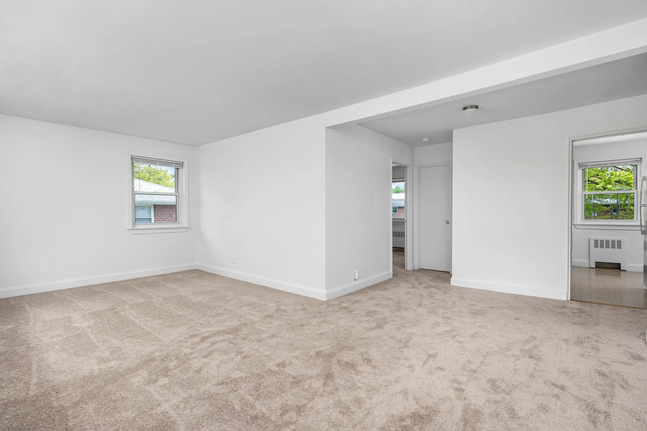 Crestwood Lake Apartments 90 Beaumont Circle Yonkers, NY Apartments