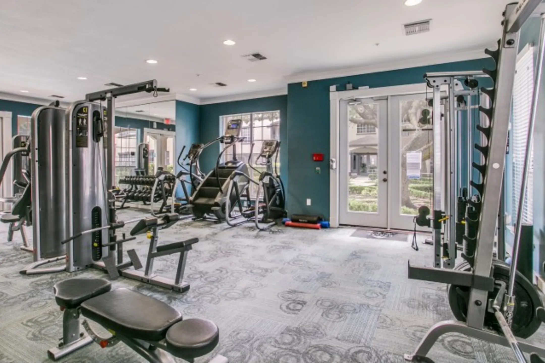 Fitness Weight Room - The Essex House - Houston, TX