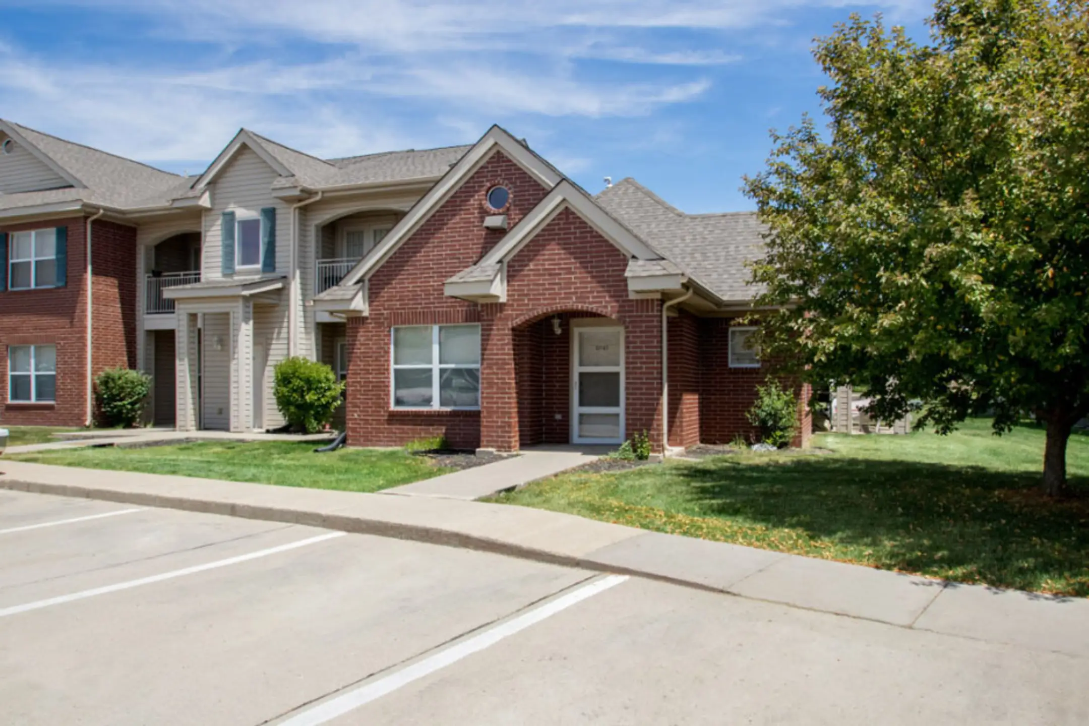 The Ave at Johnston Commons 6200 Clark Lane Johnston, IA Apartments