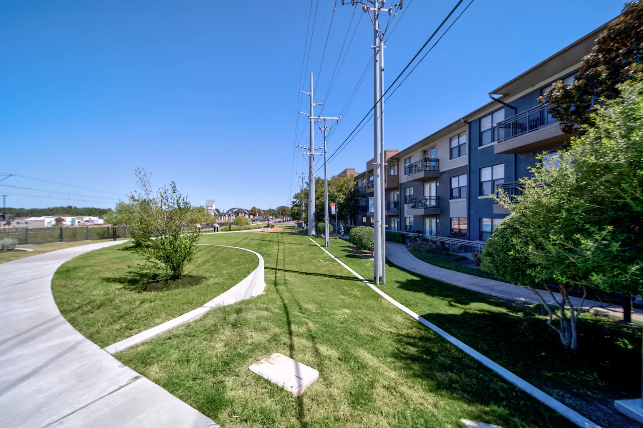 Oaks 5th Street Crossing at City Station 351 N 5th St Garland, TX