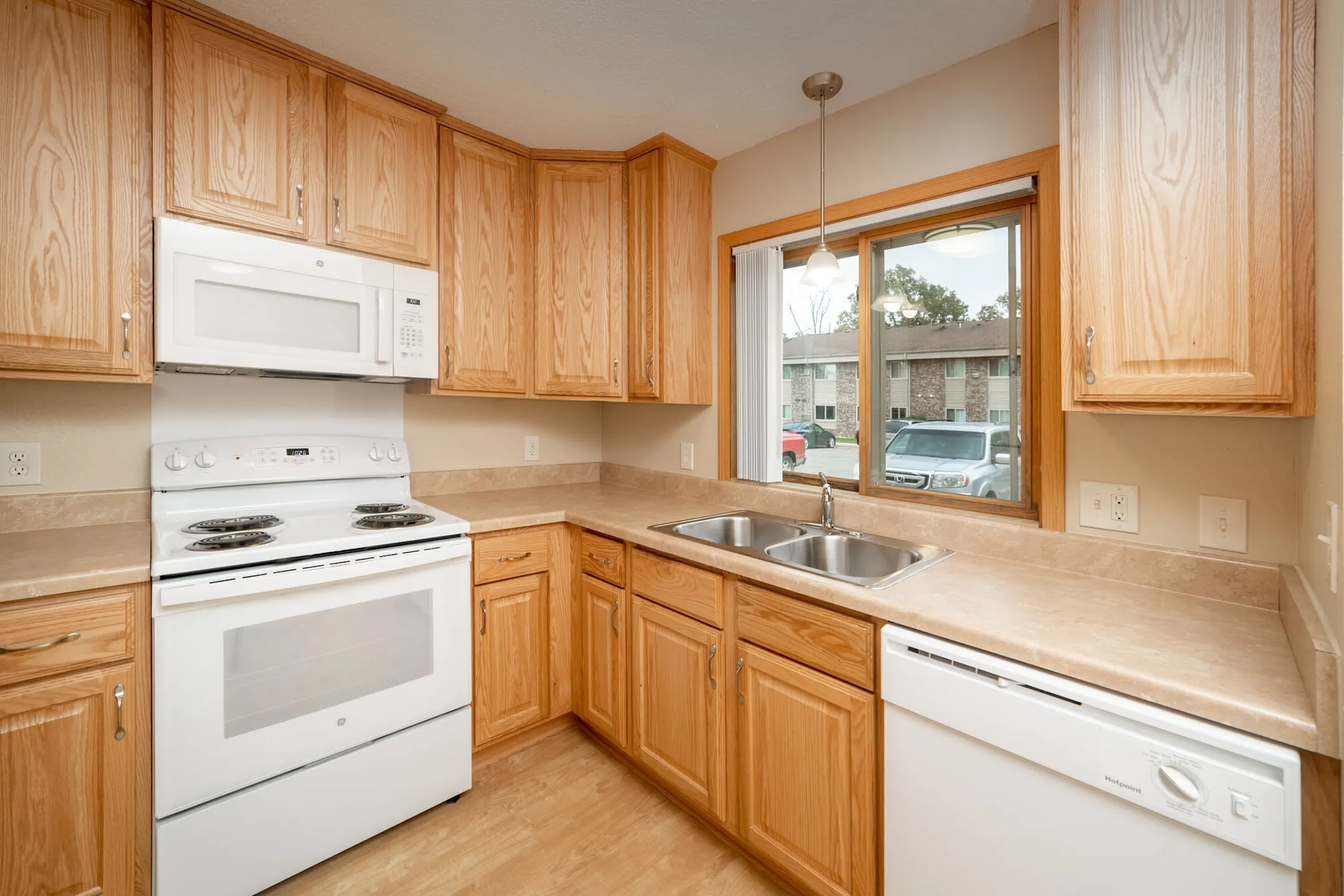 Woodview Apartments And Townhomes 13120 Woodview Lane Zimmerman, MN