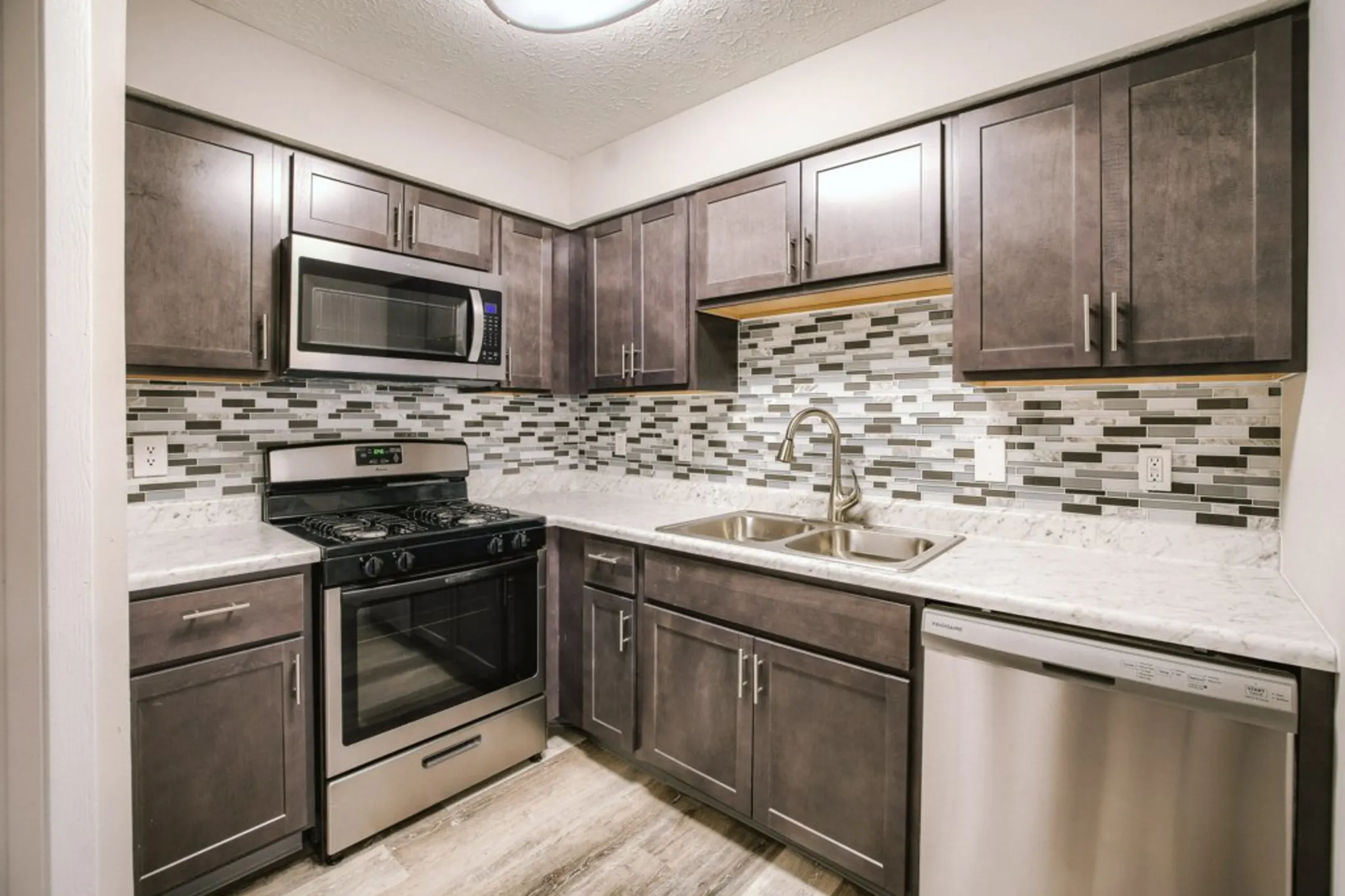 Townhomes at McNaughten 1363 Yorkland Rd Columbus, OH Apartments