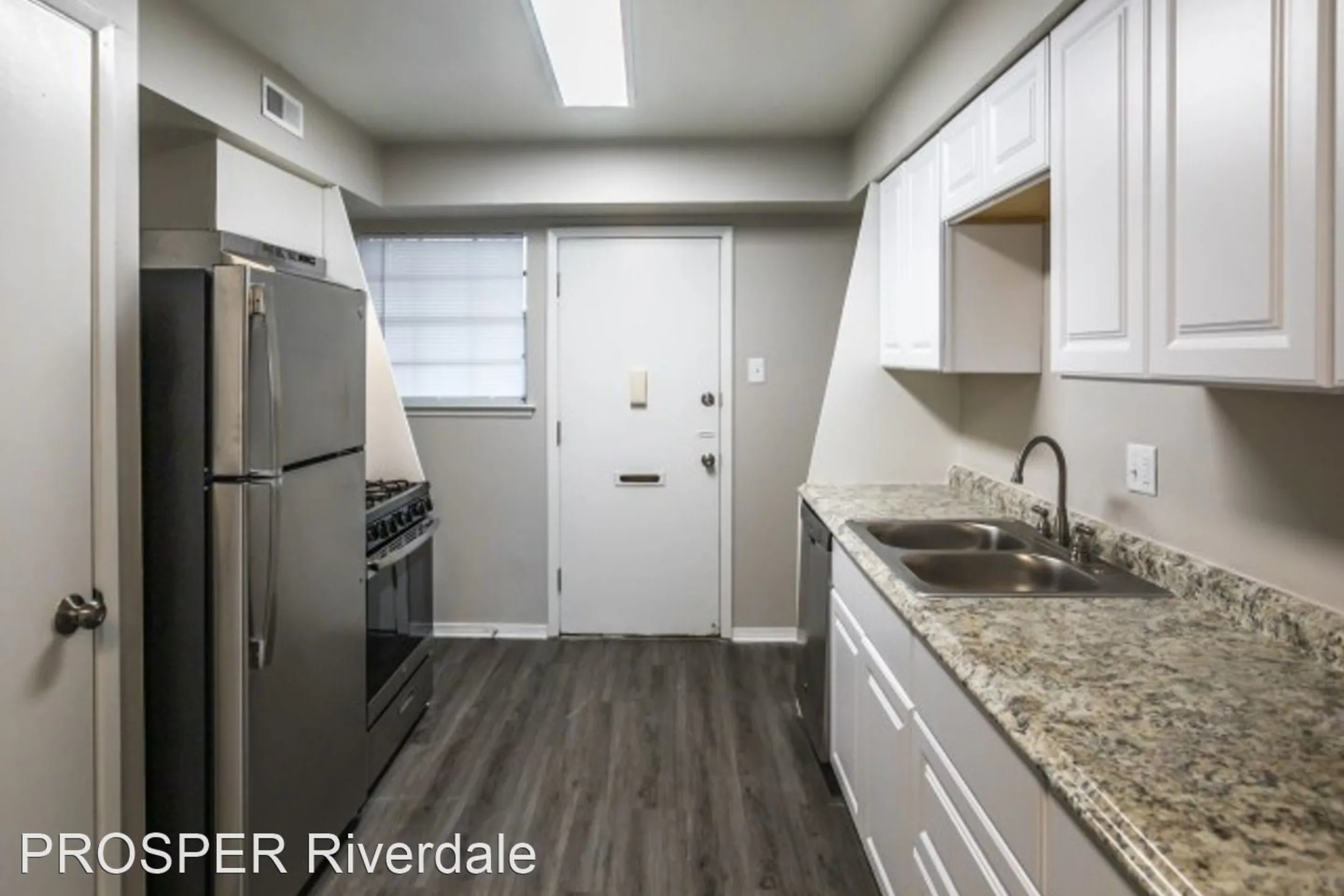 Kitchen - PROSPER Riverdale - Little Rock, AR