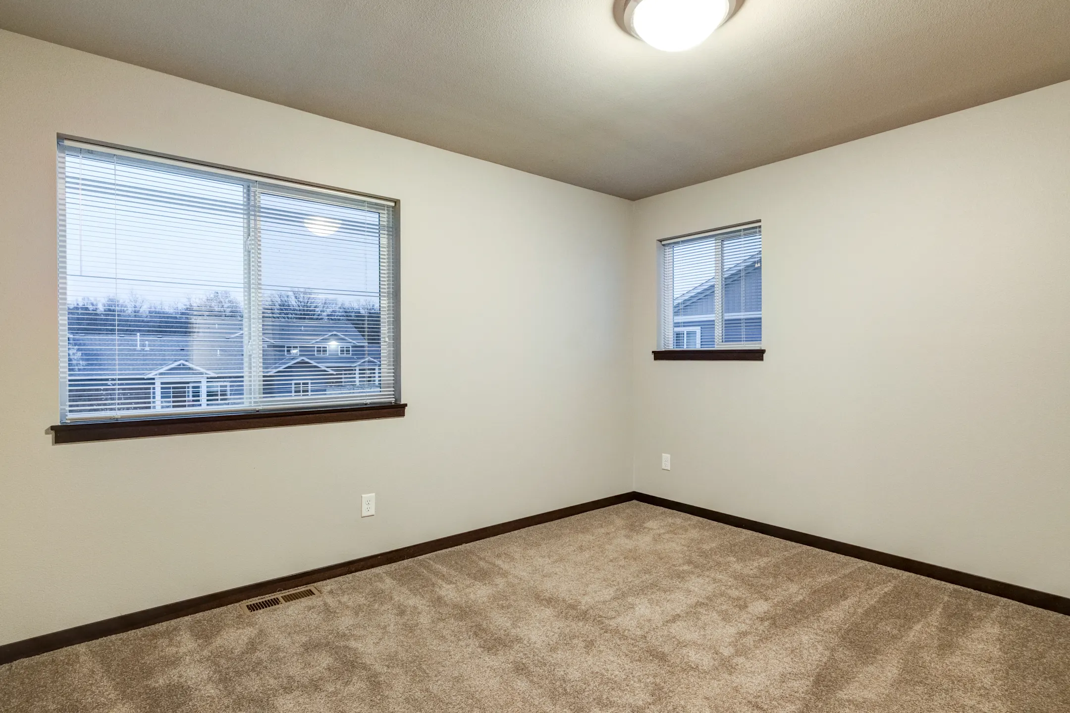 Falcon Heights Townhomes Apartments Rochester, MN 55904