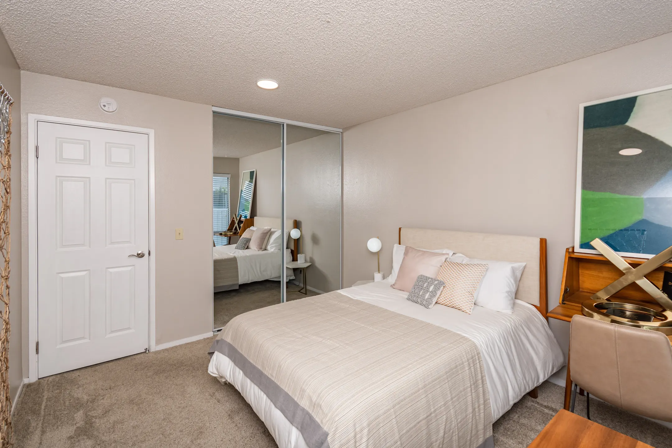 The Grove Luxury Apartments - 1 Lakeville Cir | Petaluma, CA Apartments