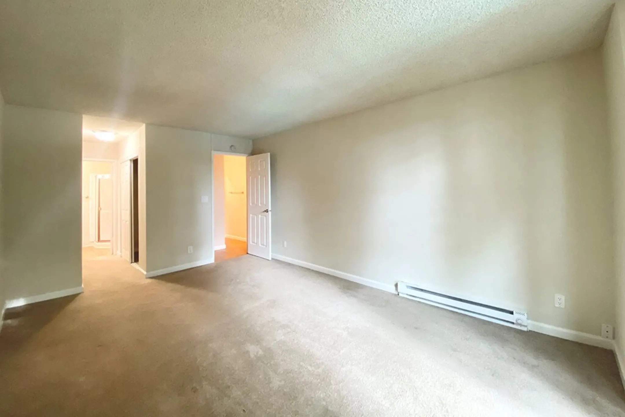 Castlewood Apartments Walnut Creek, CA 94596