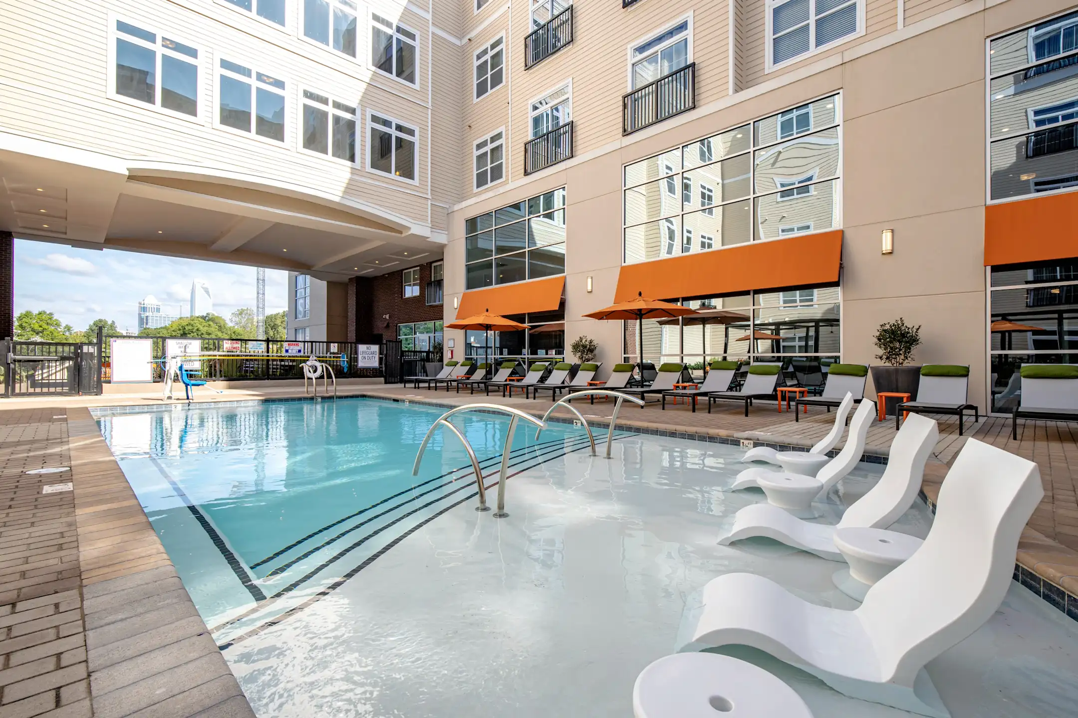 Pool - Lincoln at Dilworth - Charlotte, NC